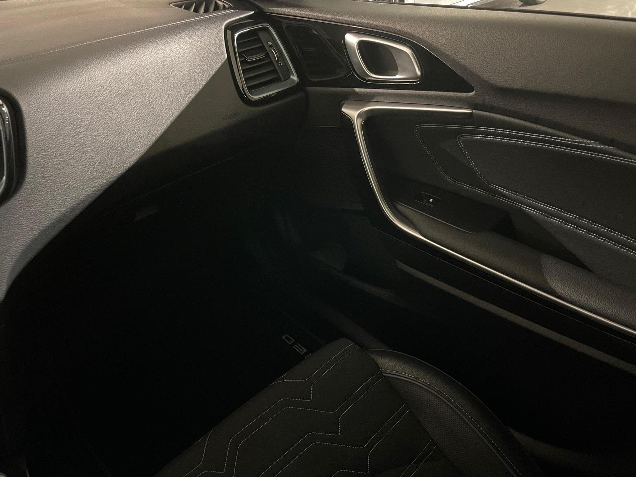 Kia Ceed 1.0 STYLE (2024) - Photo 8