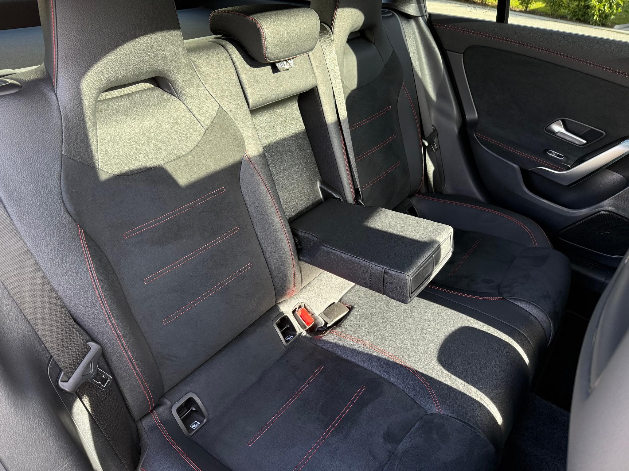 Mercedes CLA 200 DA SHOOTING BRAKE AMG-LINE 150 PS FAP (2022) - Foto 9