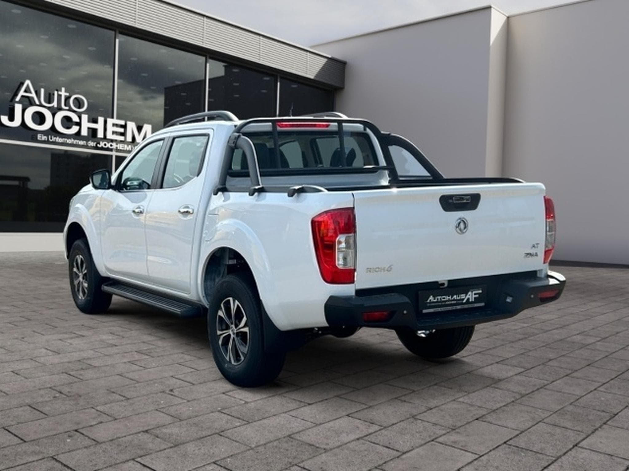 Nissan Navara DFM Rich6 15xLager 4x4 3t AHL Nissan Basis (2025) - Photo 2
