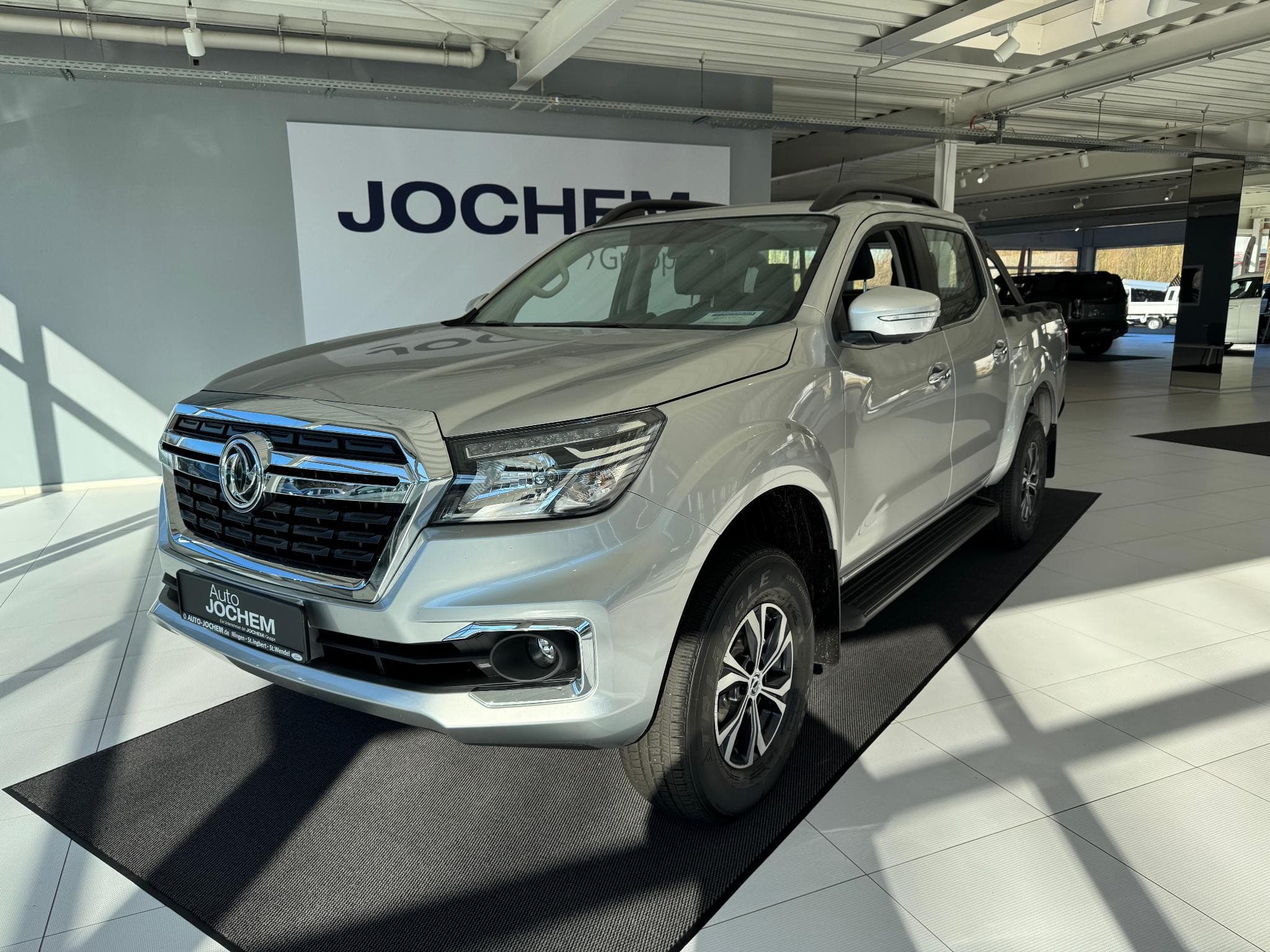 Nissan Navara DFM Rich6 15xLager 4x4 3t AHL Nissan Basis (2025) - Photo 6