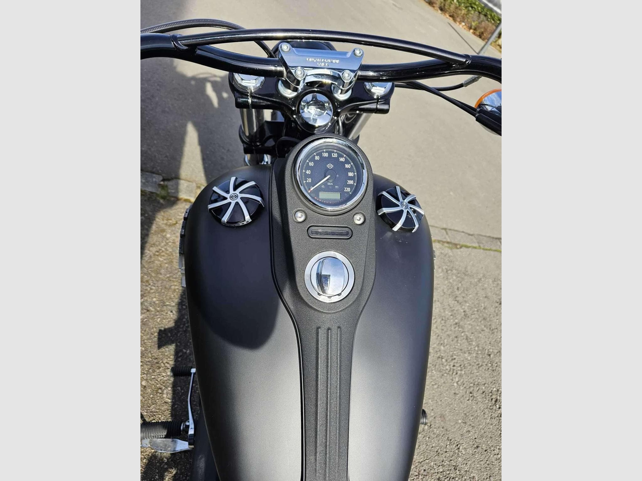 Harley-Davidson Dyna Street Bob 1690 CM3 103 CI (2016) - Foto 5