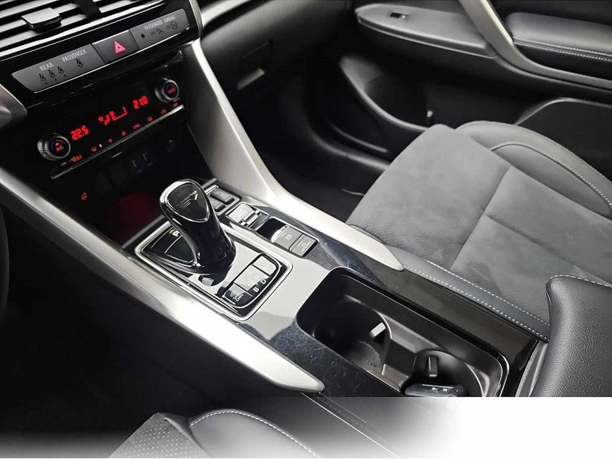 Mitsubishi Eclipse Cross (2026) - Foto 11