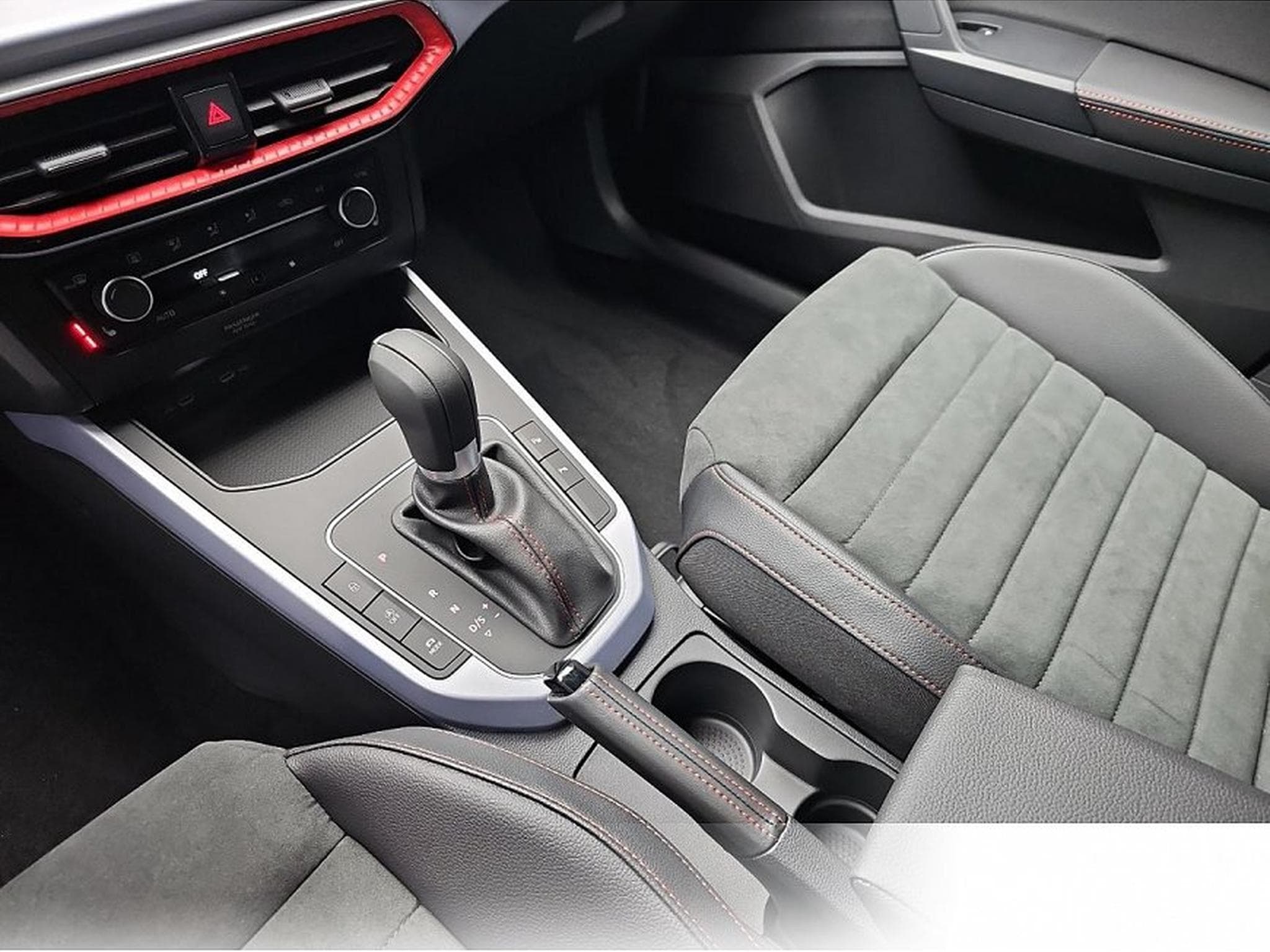 Seat Arona (2026) - Photo 11