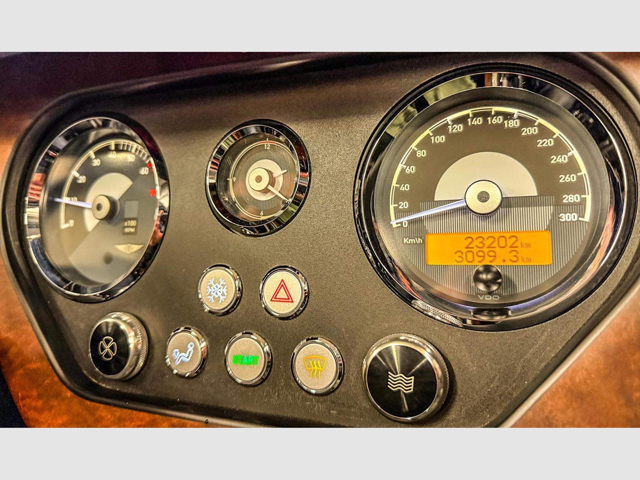 Morgan Plus 6 Plus Six (2022) - Photo 8