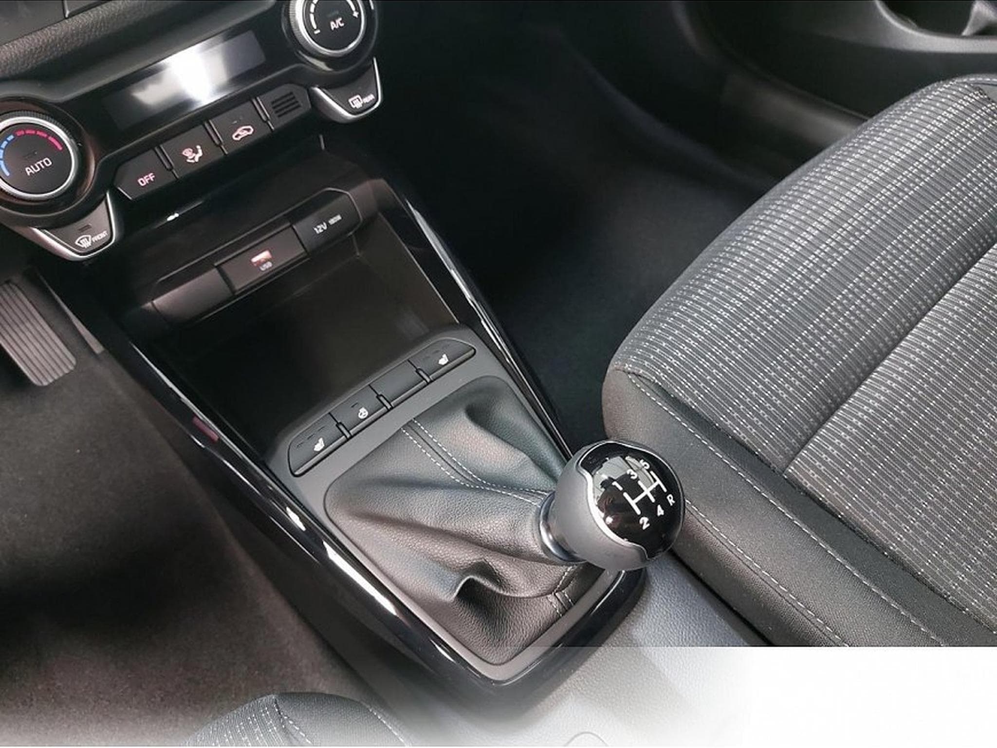 Kia Stonic (2026) - Foto 11