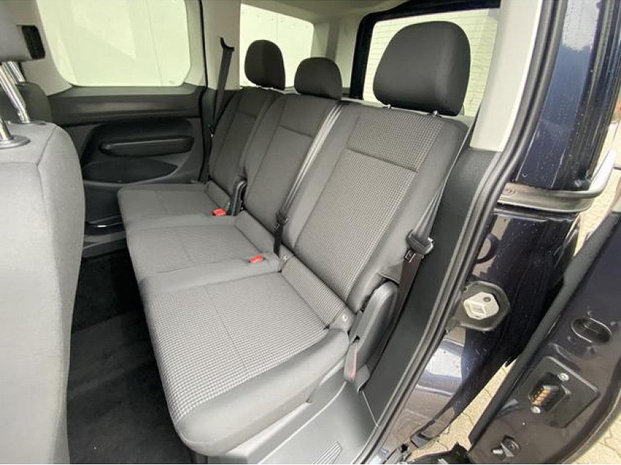 VW Caddy (2026) - Foto 10