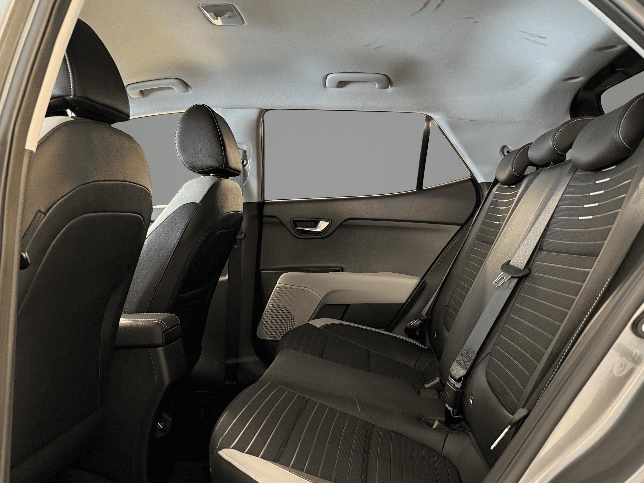 Kia Stonic Inspire Plus 1.0T ISG (2024) - Foto 11