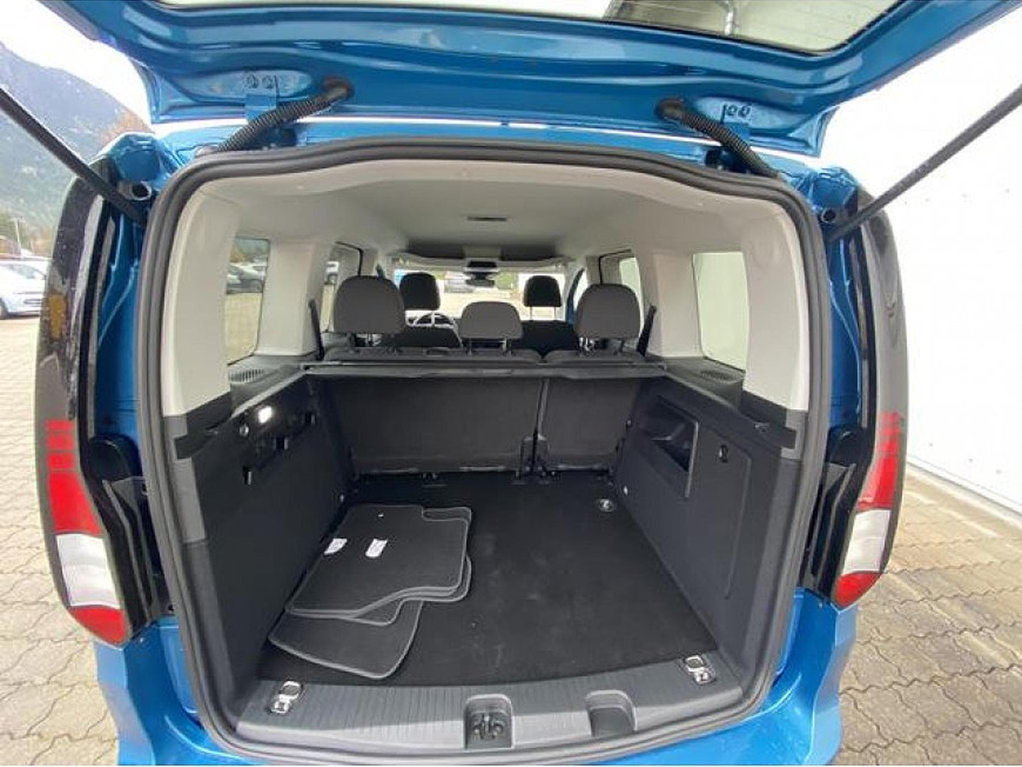 VW Caddy (2026) - Foto 10