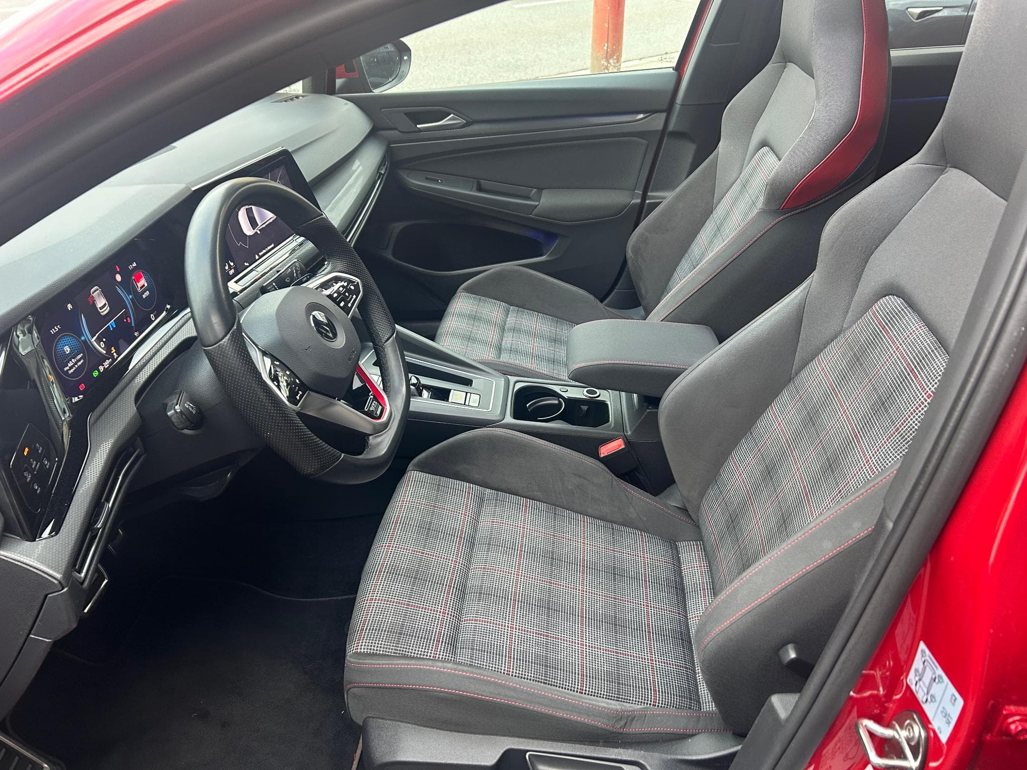 VW Golf GOLF 8 2.0 GTI DSG TOIT OUVRANT (2021) - Foto 2