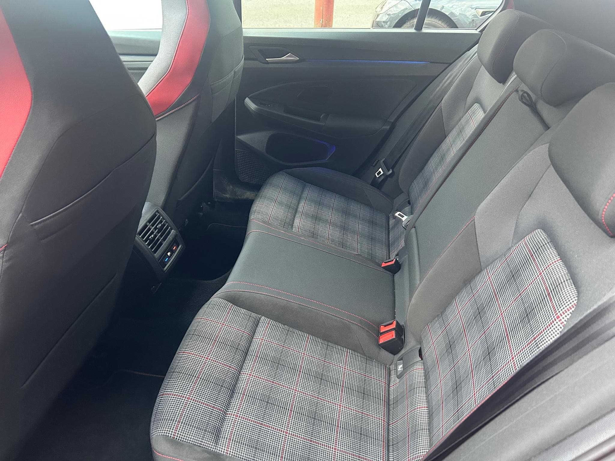 VW Golf GOLF 8 2.0 GTI DSG TOIT OUVRANT (2021) - Foto 3