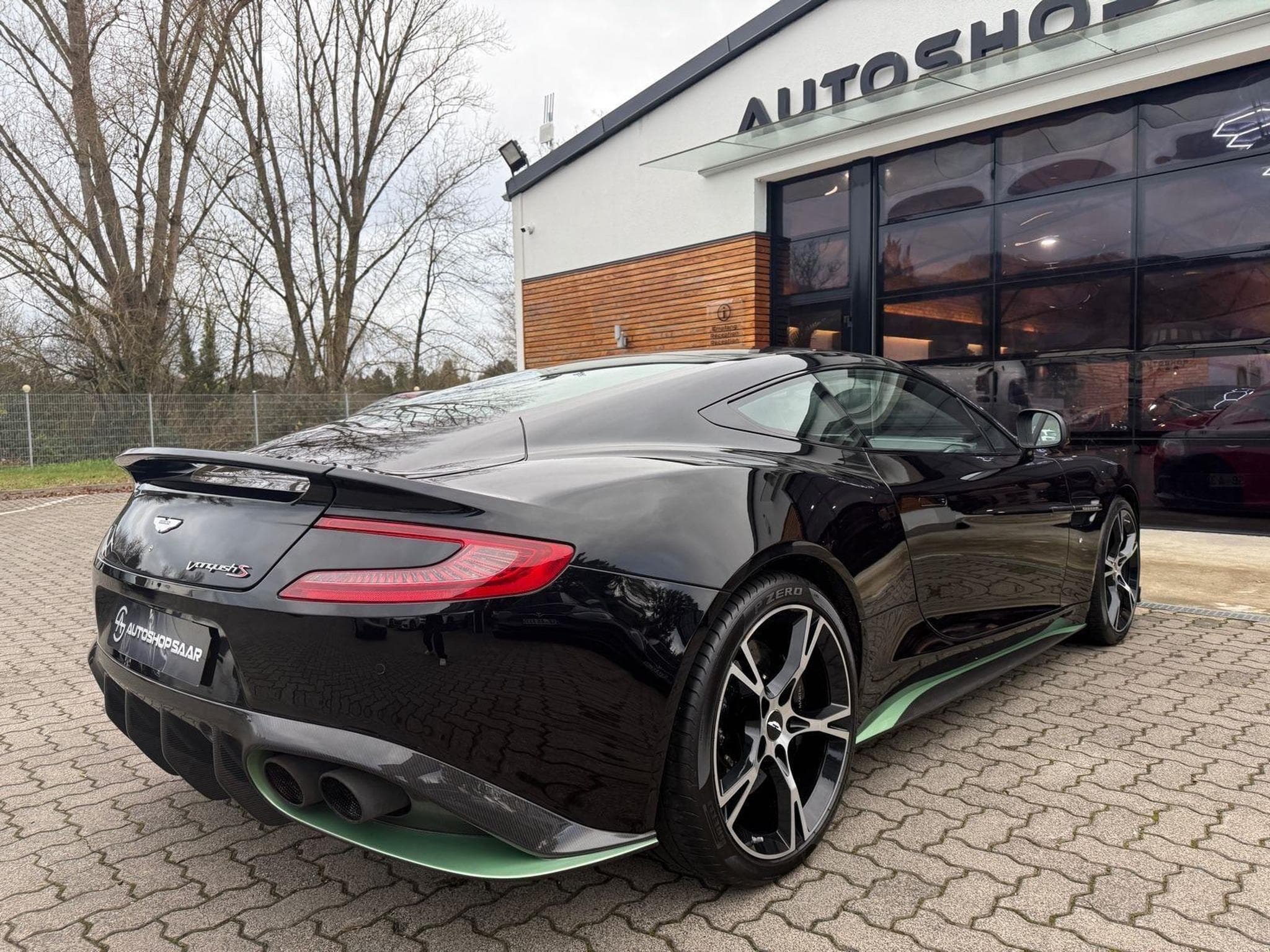 Aston-Martin Vanquish S Coupé V12 (2017) - Foto 5