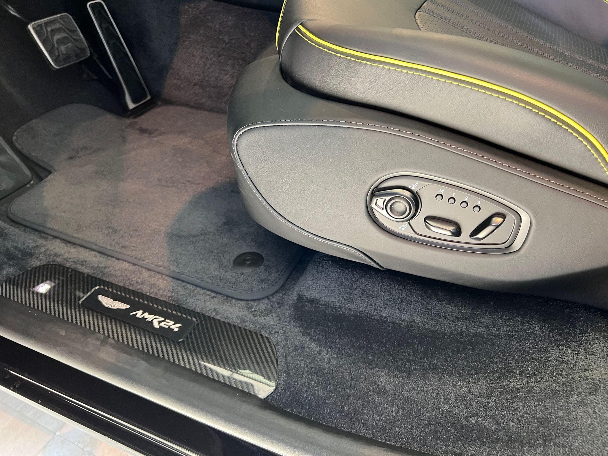 Aston-Martin DBX 4.0l 707cv AMR EDITION (2025) - Foto 10