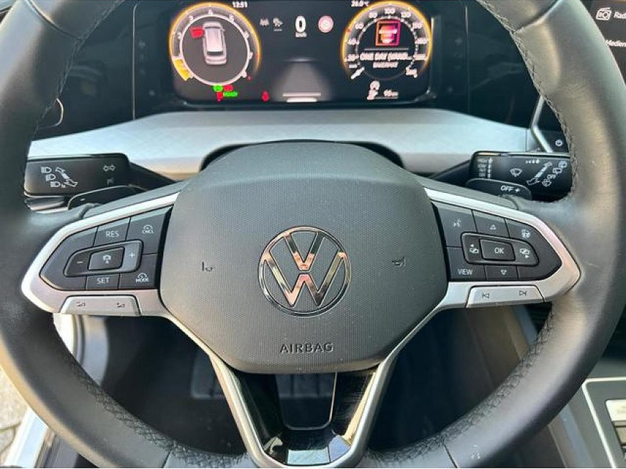 VW Golf (2025) - Foto 7