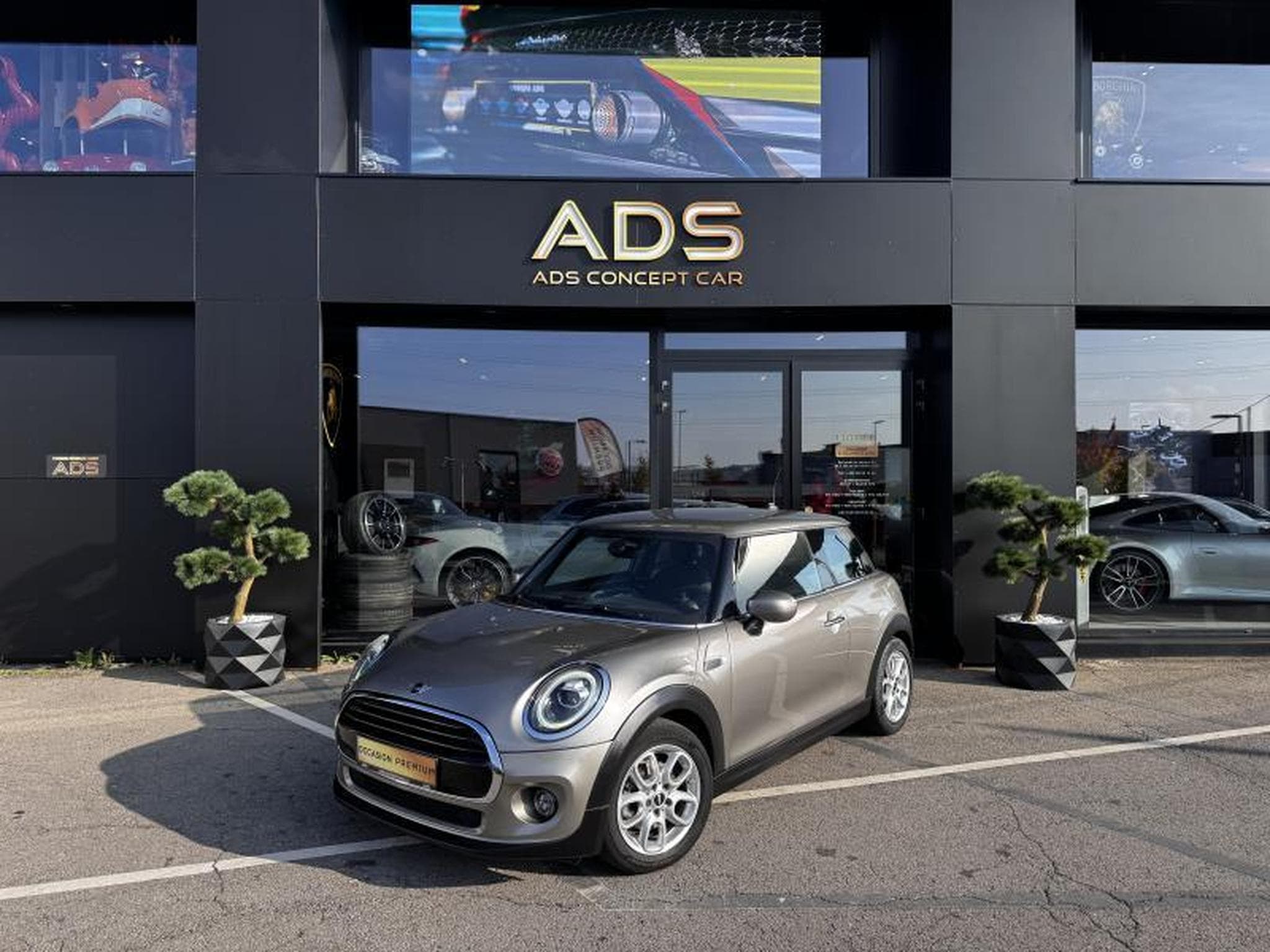 Mini Cooper 3 (2020) - Foto 1