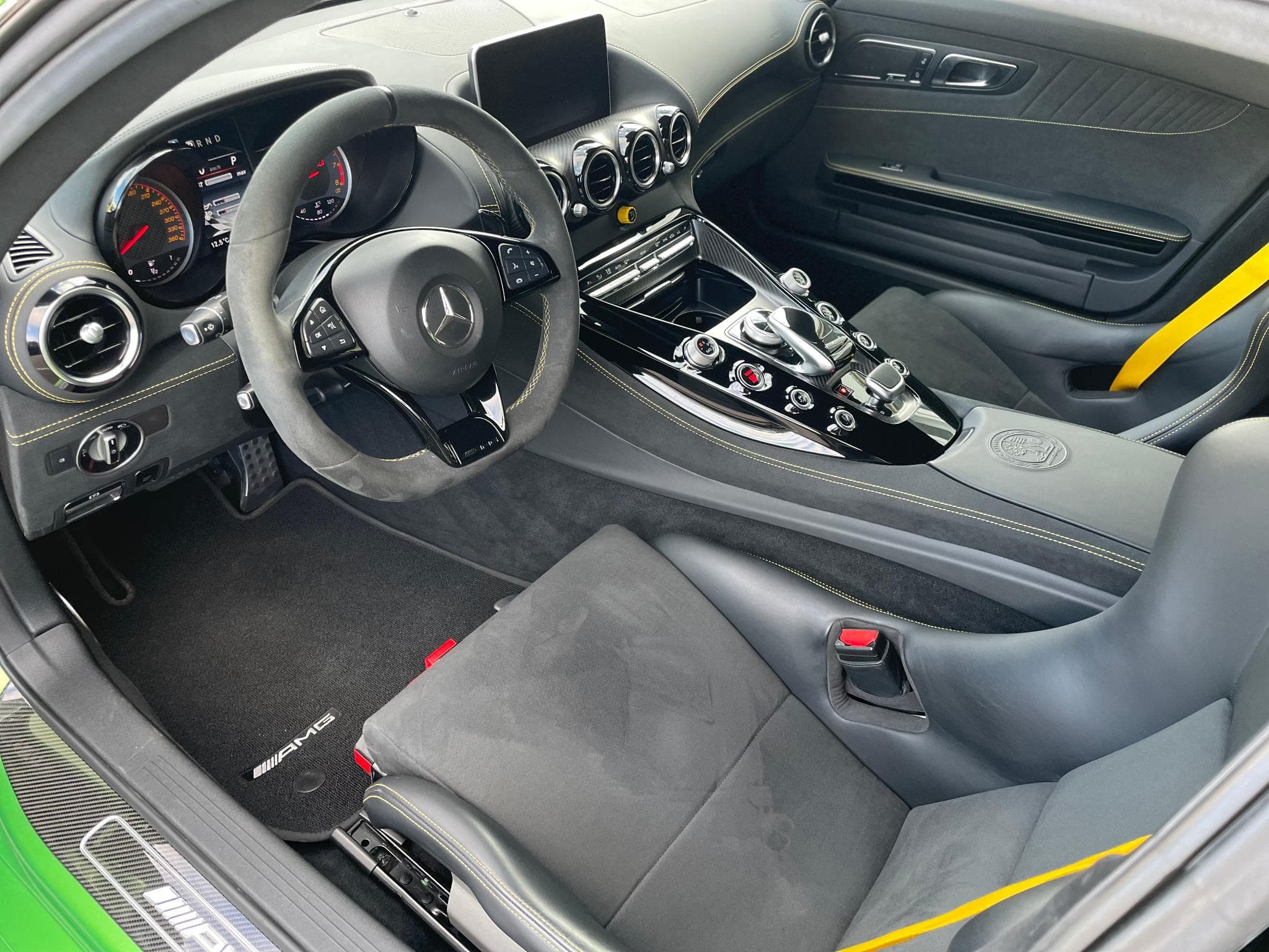 Mercedes AMG GT R 4.0i V8 Biturbo 585 Carbone (2018) - Foto 6