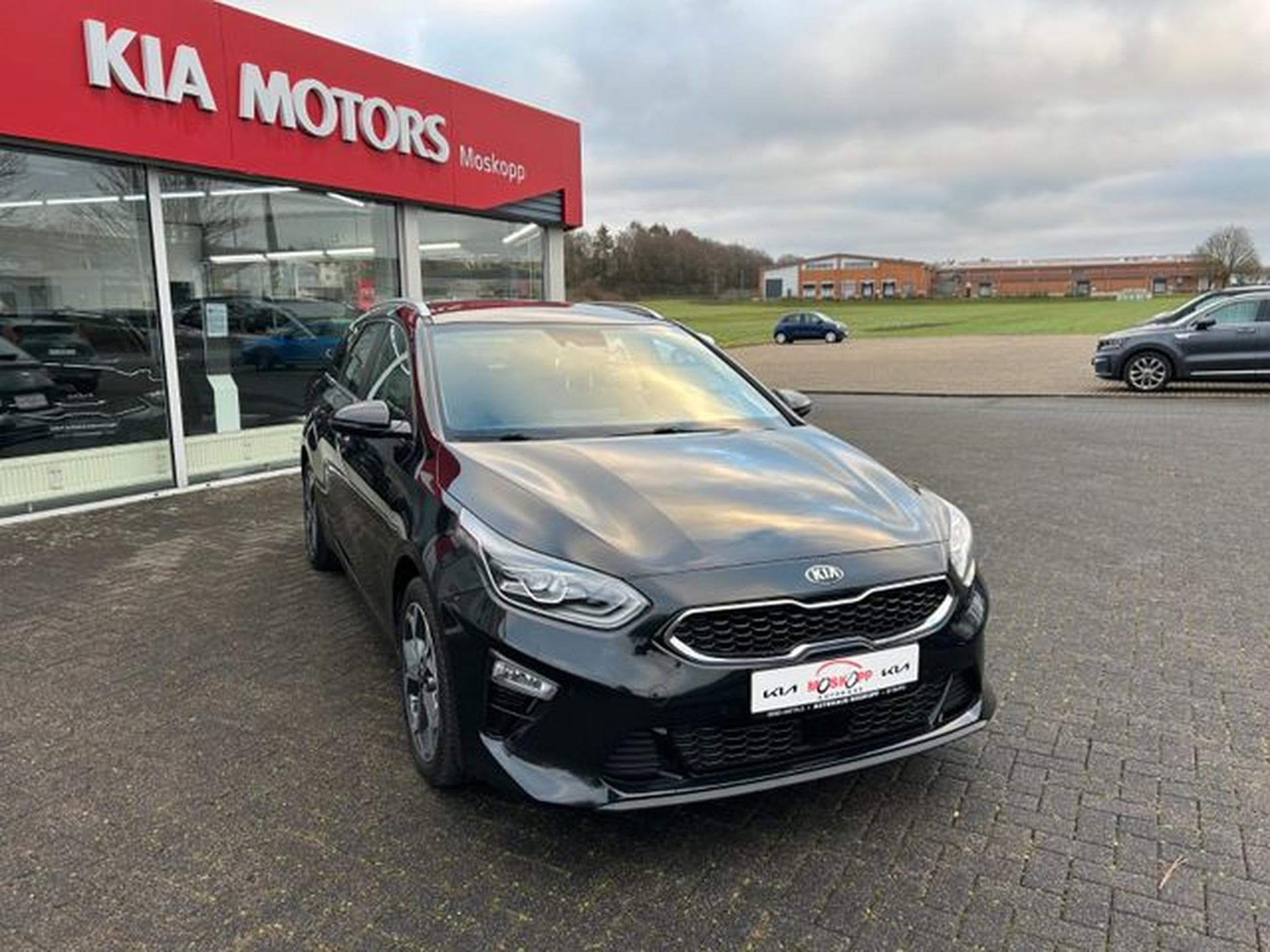 Kia Ceed Ceed SW 1,6 CRDi DCT Spirit Navi Tech JBL LED (2020) - Photo 1