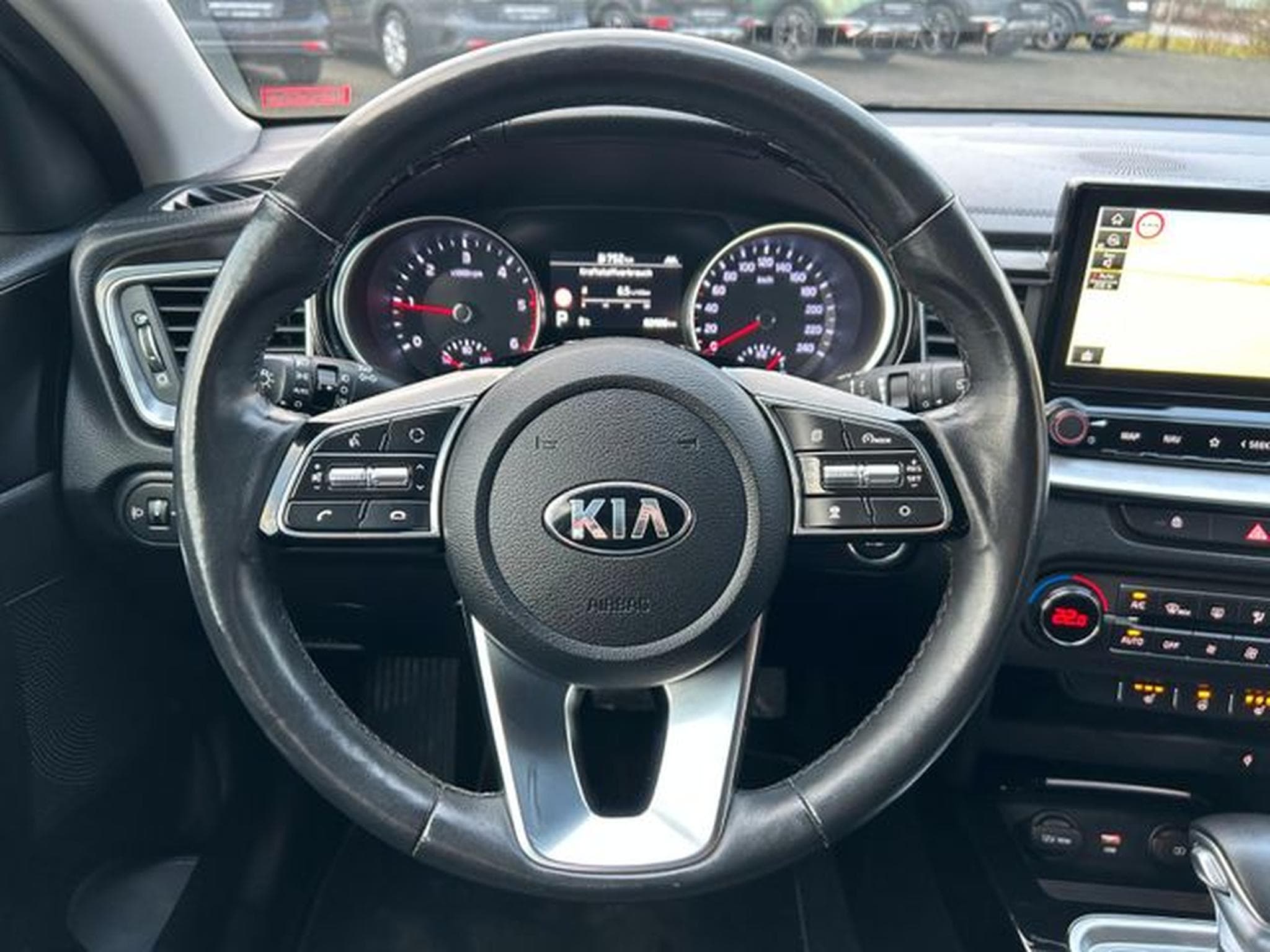 Kia Ceed Ceed SW 1,6 CRDi DCT Spirit Navi Tech JBL LED (2020) - Photo 13