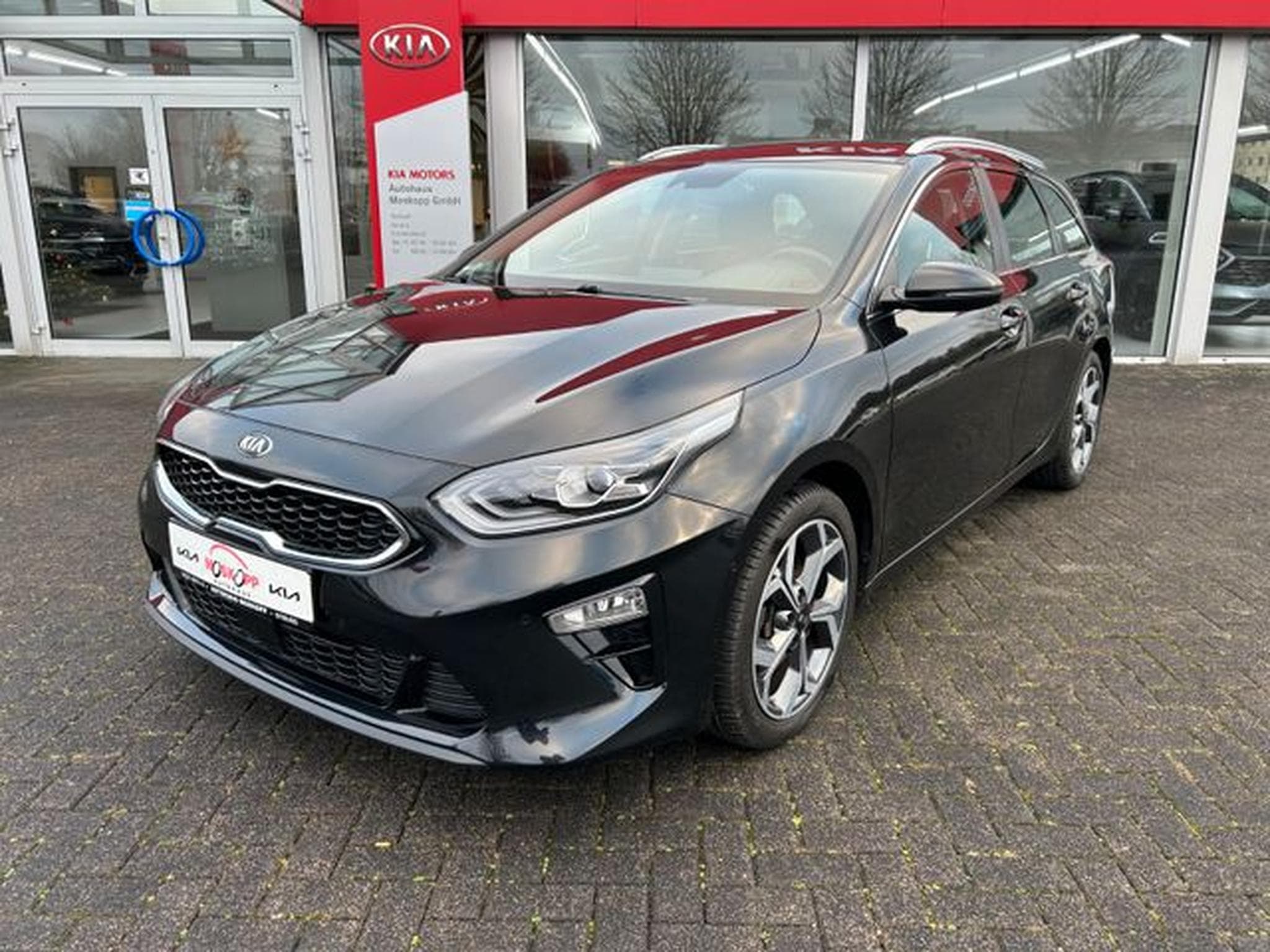 Kia Ceed Ceed SW 1,6 CRDi DCT Spirit Navi Tech JBL LED (2020) - Photo 3