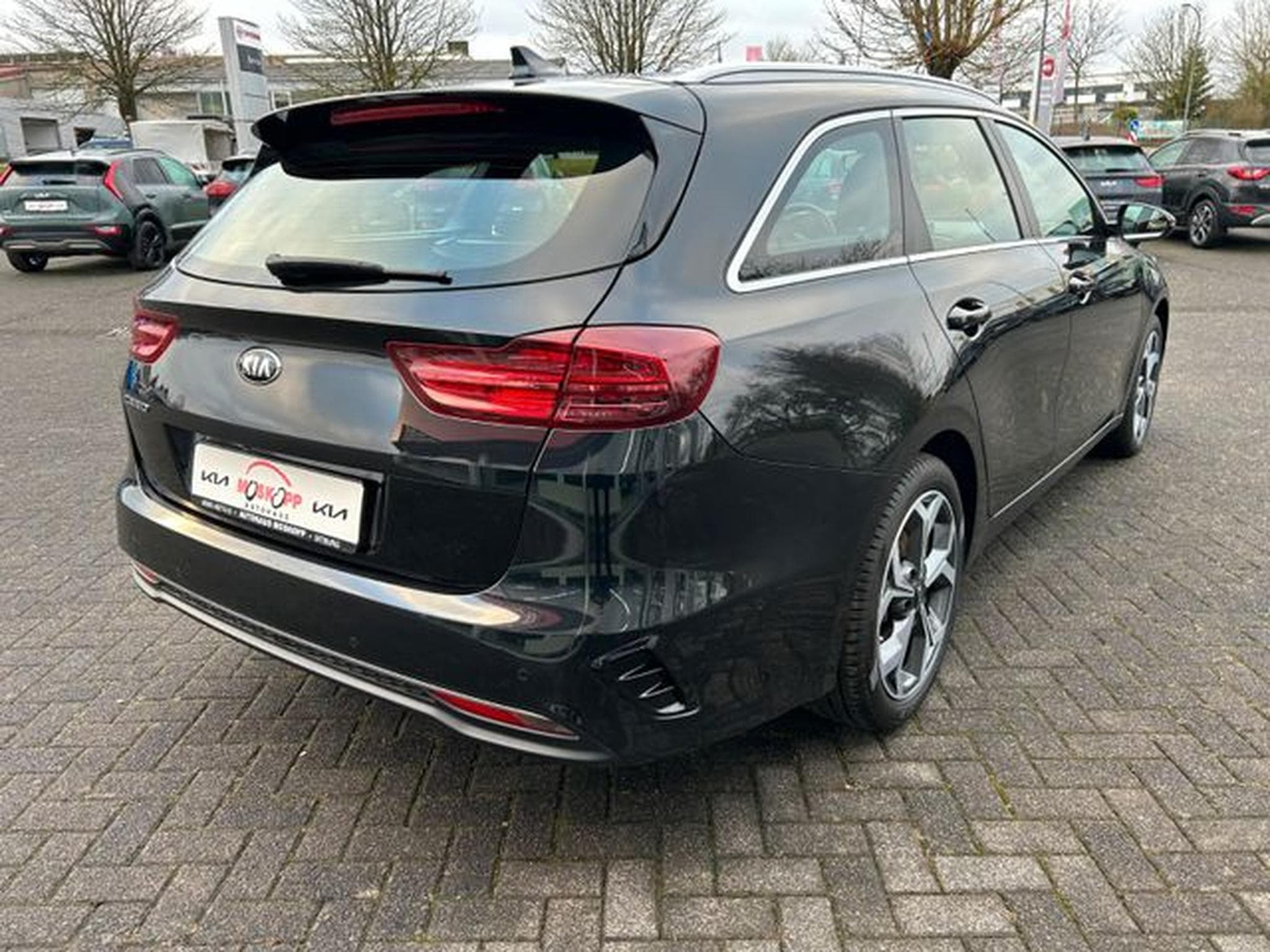 Kia Ceed Ceed SW 1,6 CRDi DCT Spirit Navi Tech JBL LED (2020) - Photo 8