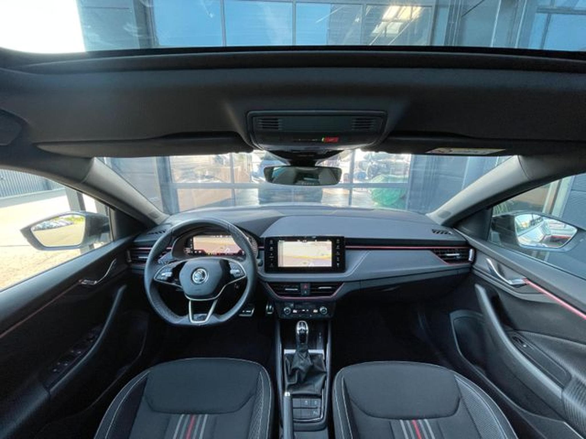 Skoda Scala Scala Monte Carlo DSG Pano NaviMatrix Key Kamera (2024) - Photo 13