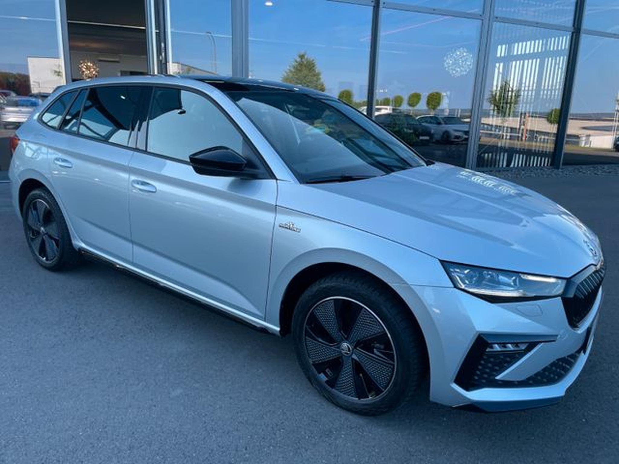 Skoda Scala Scala Monte Carlo DSG Pano NaviMatrix Key Kamera (2024) - Photo 3