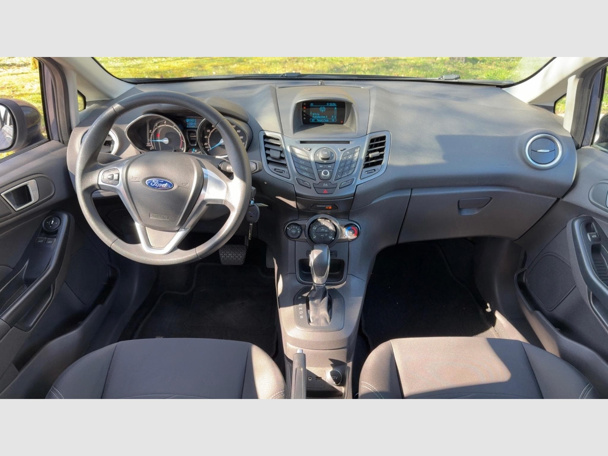 Ford Fiesta 1.0 Ecoboost Auto. (2014) - Photo 5