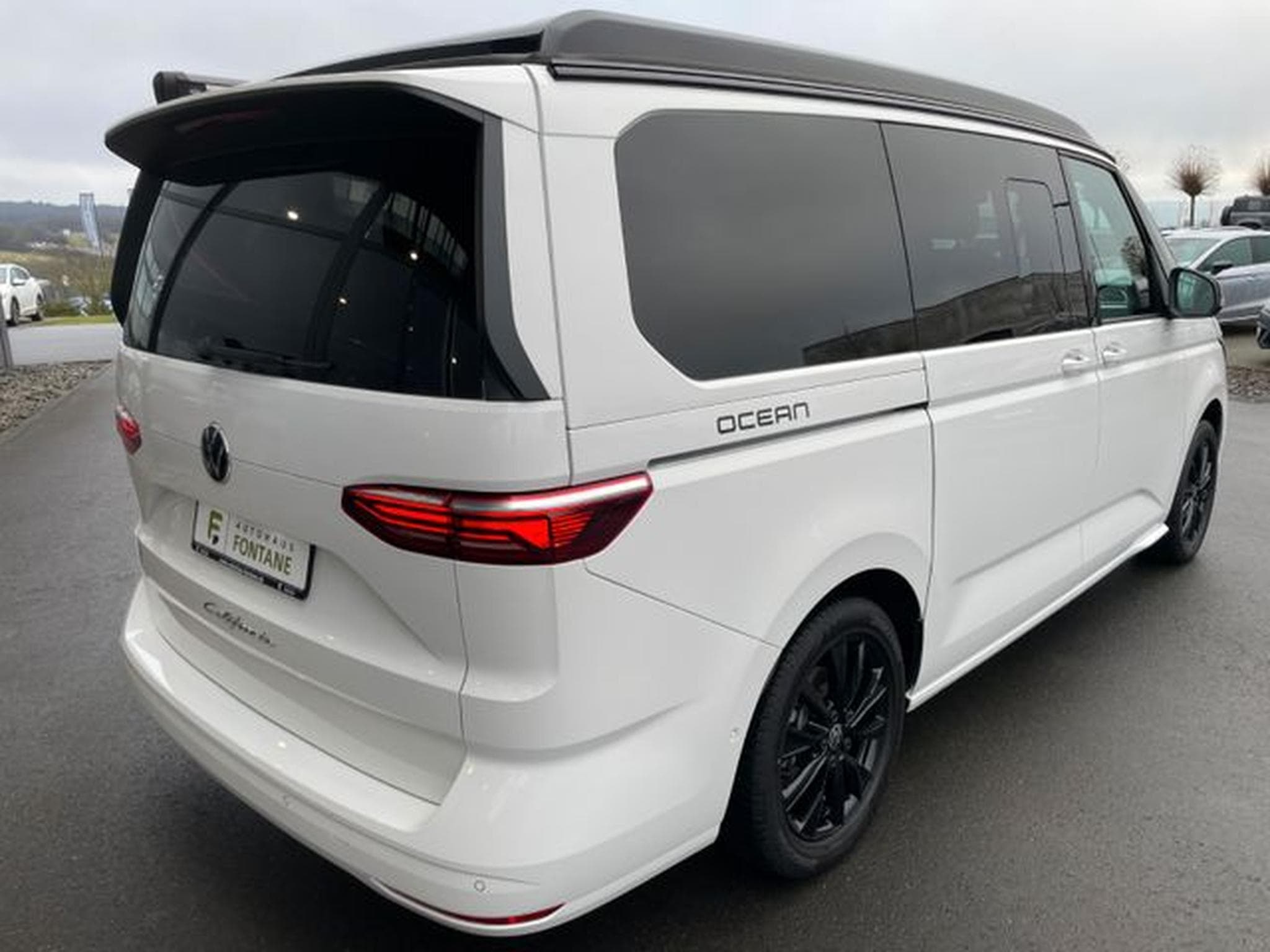 VW California T7 2,0TDi California Ocean 2xStandhz AHK Küche (2025) - Foto 7