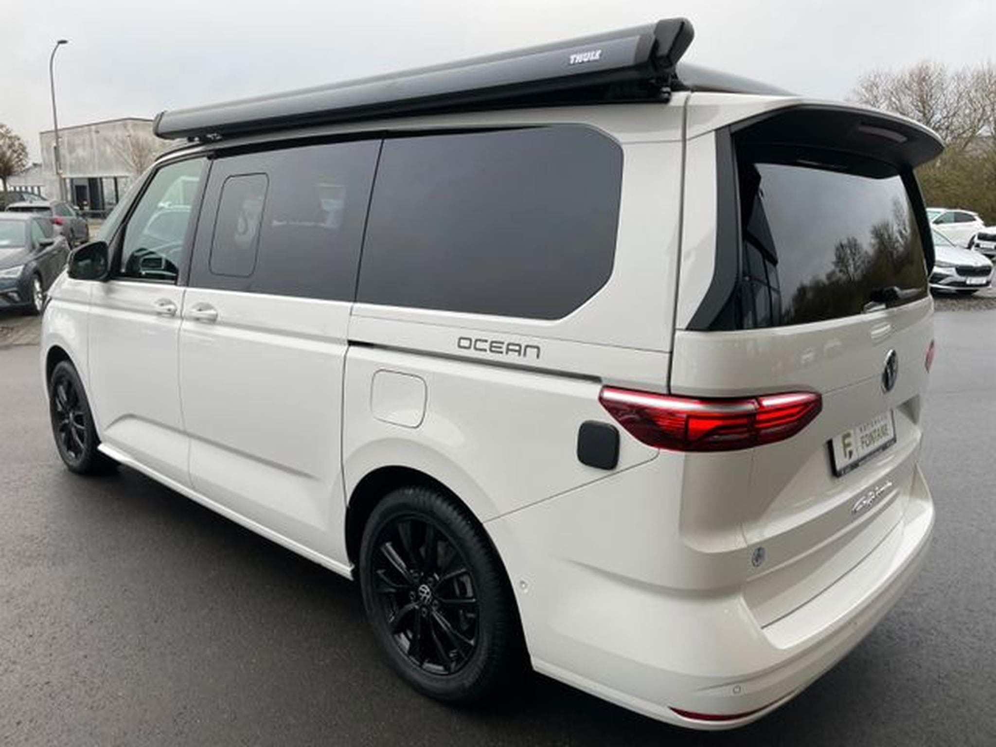 VW California T7 2,0TDi California Ocean 2xStandhz AHK Küche (2025) - Foto 9