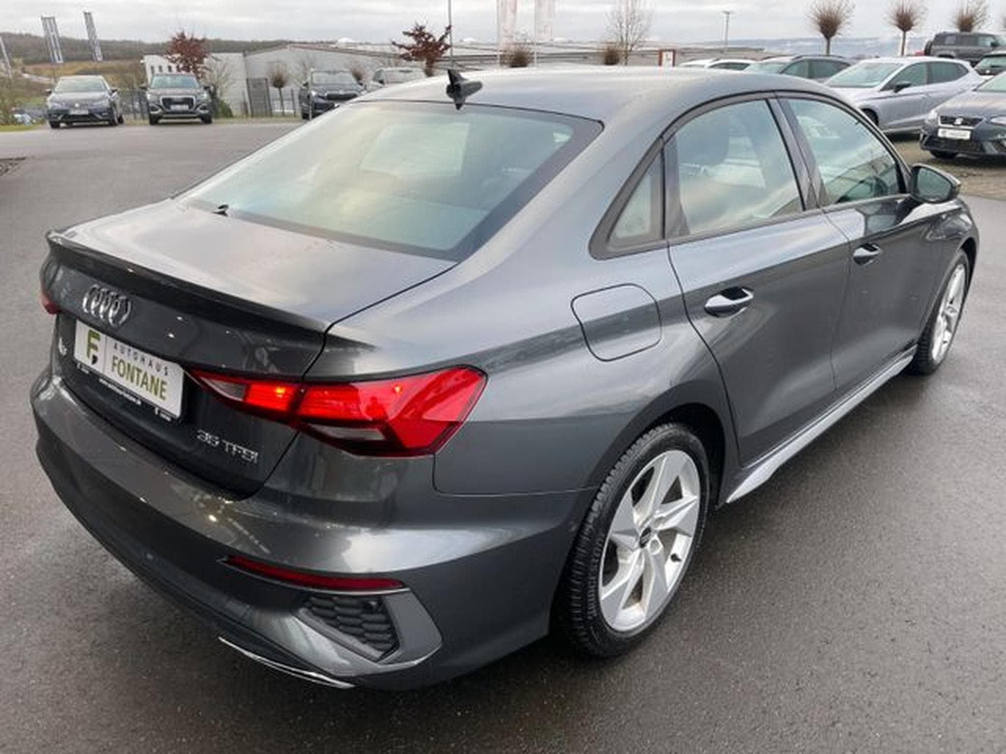 Audi A3 A3 Limousine 35TFSI S-Line Leder Navi Sitzhz (2024) - Photo 5