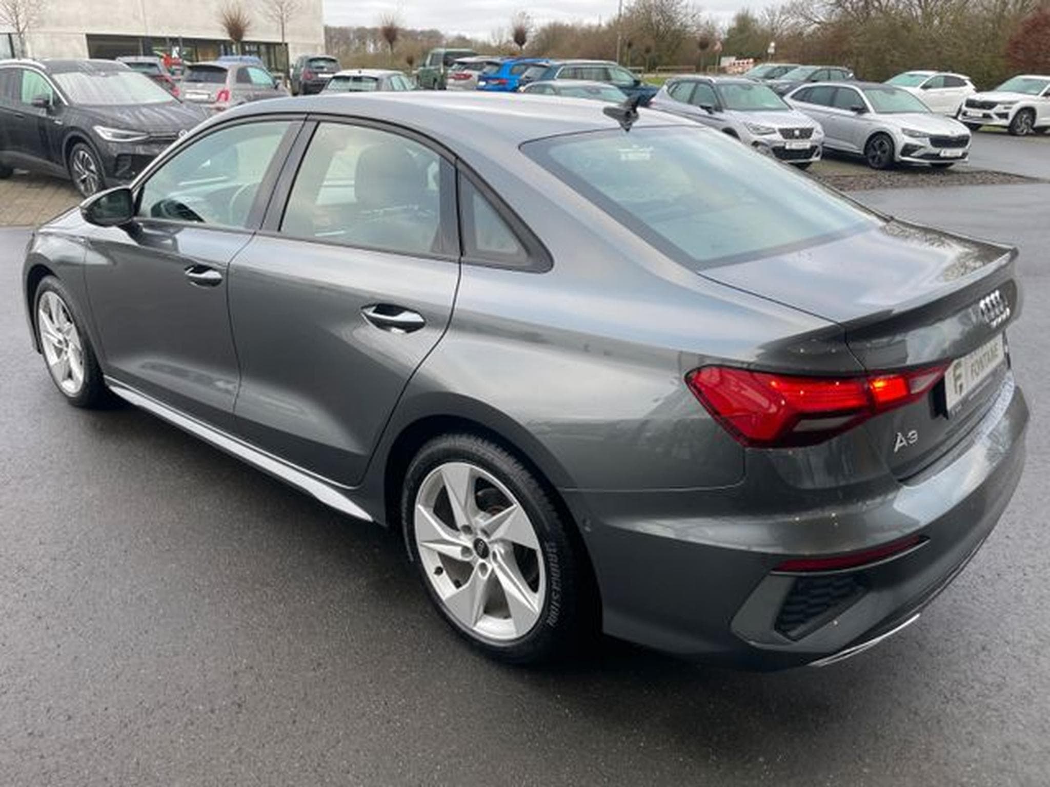 Audi A3 A3 Limousine 35TFSI S-Line Leder Navi Sitzhz (2024) - Photo 7