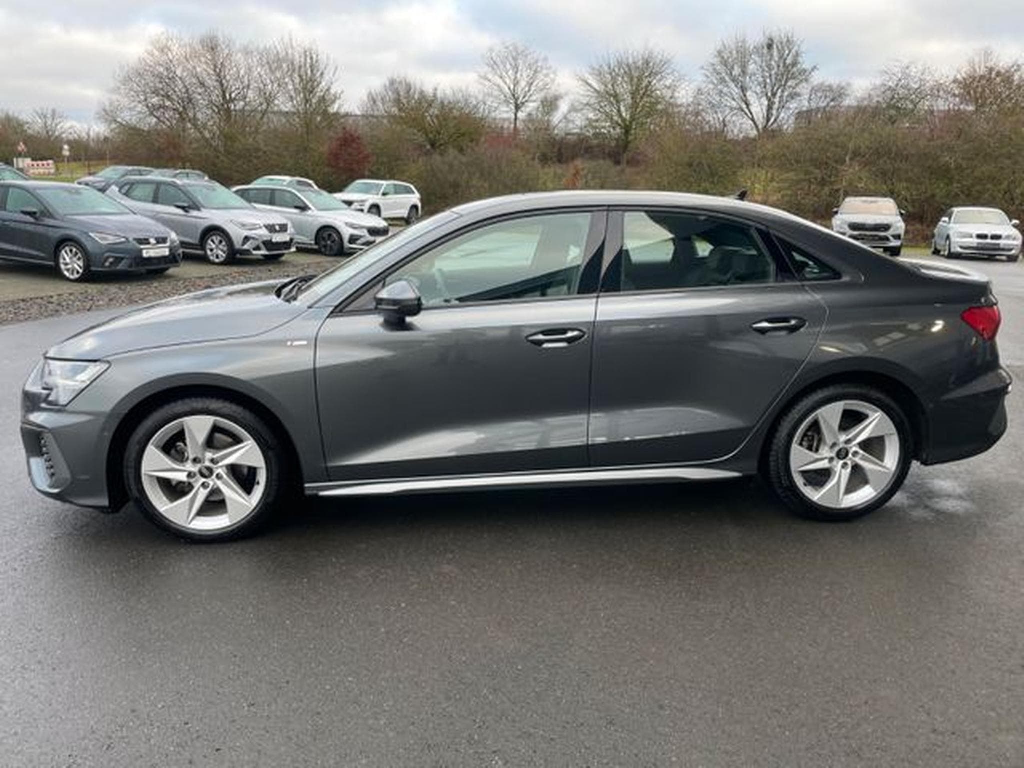 Audi A3 A3 Limousine 35TFSI S-Line Leder Navi Sitzhz (2024) - Photo 8