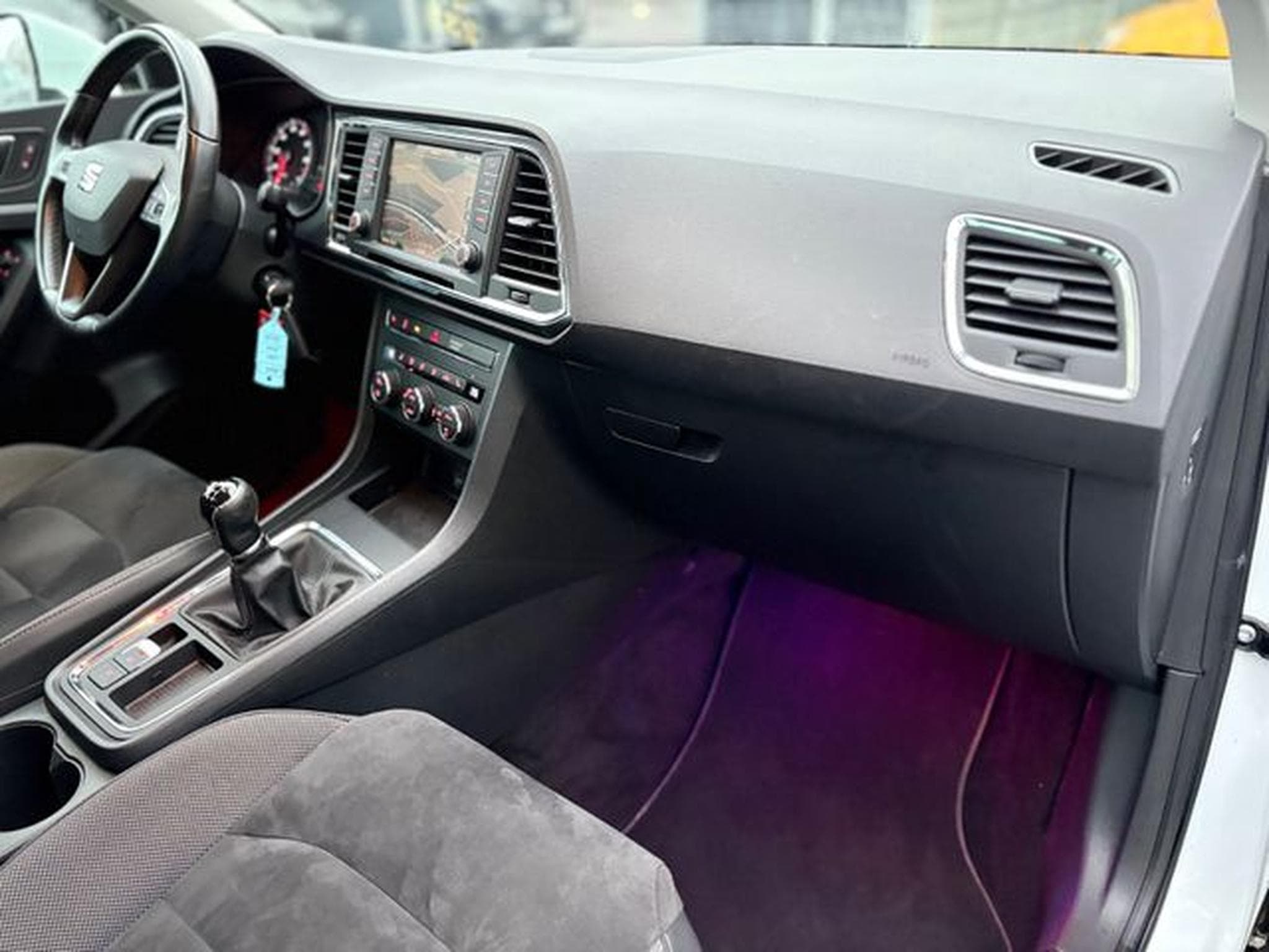 Seat Ateca ATECA STYLE *LED*NAVI*KAMERA*SITZHEIZUNG* (2017) - Foto 14