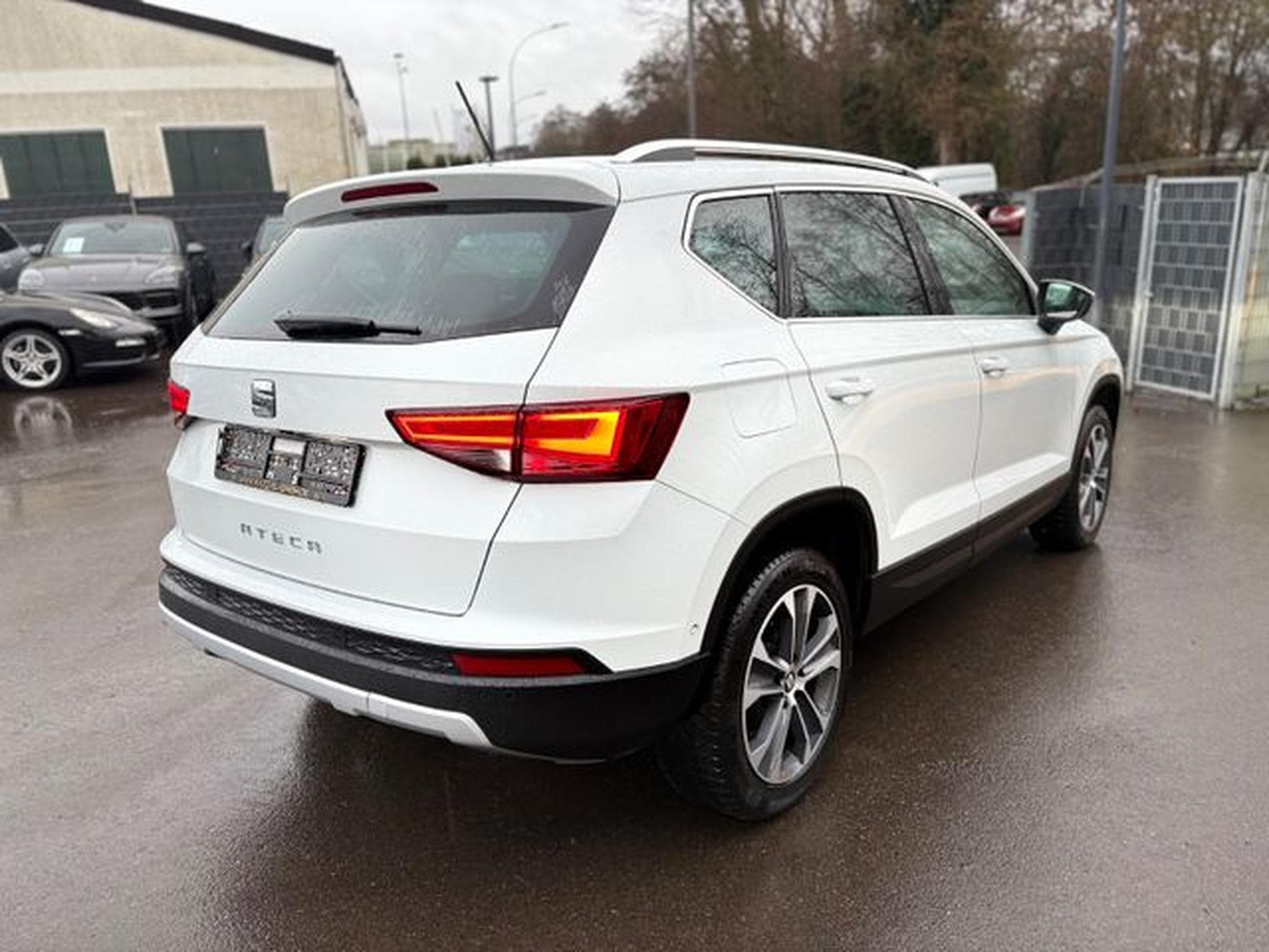 Seat Ateca ATECA STYLE *LED*NAVI*KAMERA*SITZHEIZUNG* (2017) - Foto 6