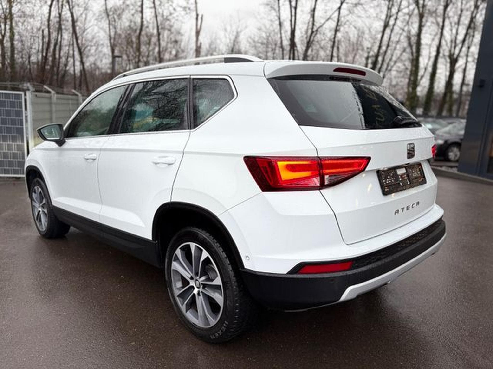 Seat Ateca ATECA STYLE *LED*NAVI*KAMERA*SITZHEIZUNG* (2017) - Foto 9