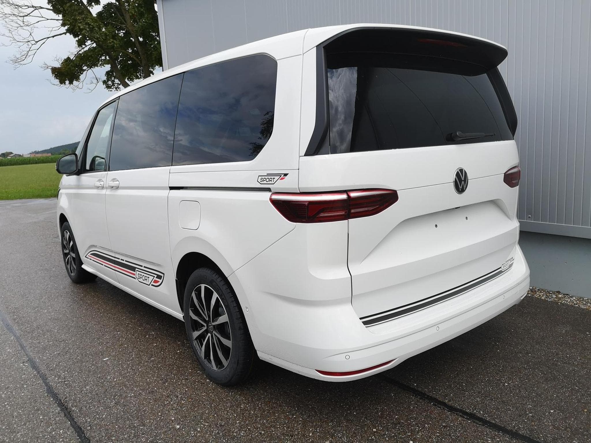 VW T7 Sport Edition (2025) - Photo 2