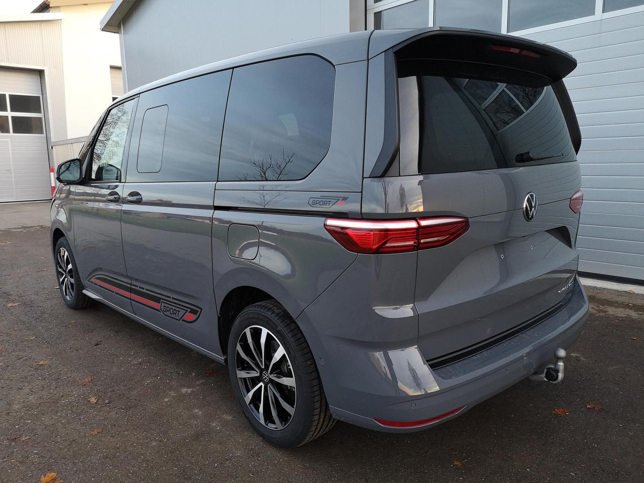 VW T7 Sport Edition (2025) - Photo 3