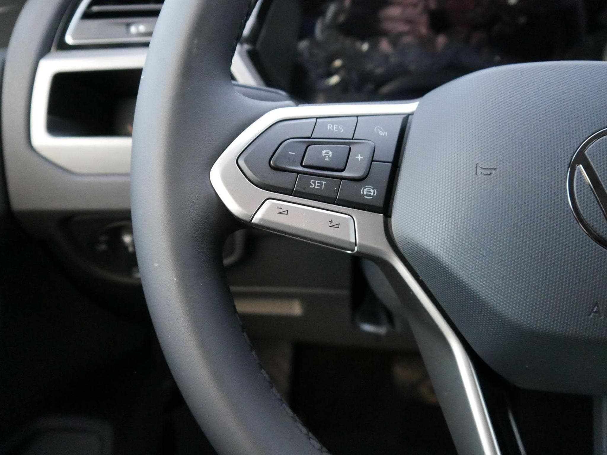 VW Touran Comfortline (2026) - Foto 12