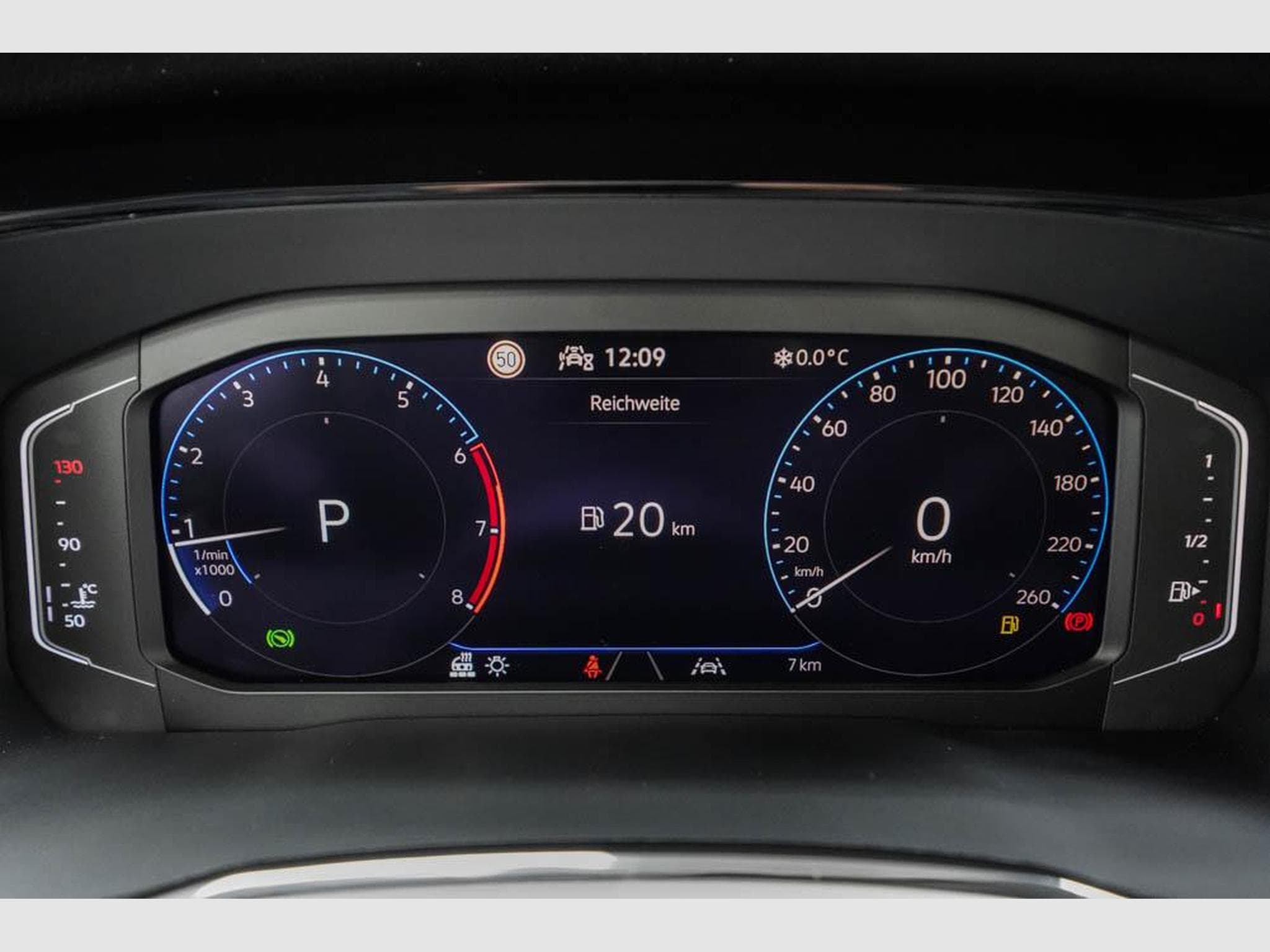 VW Touran 1,5 TSI DSG (2025) - Foto 9