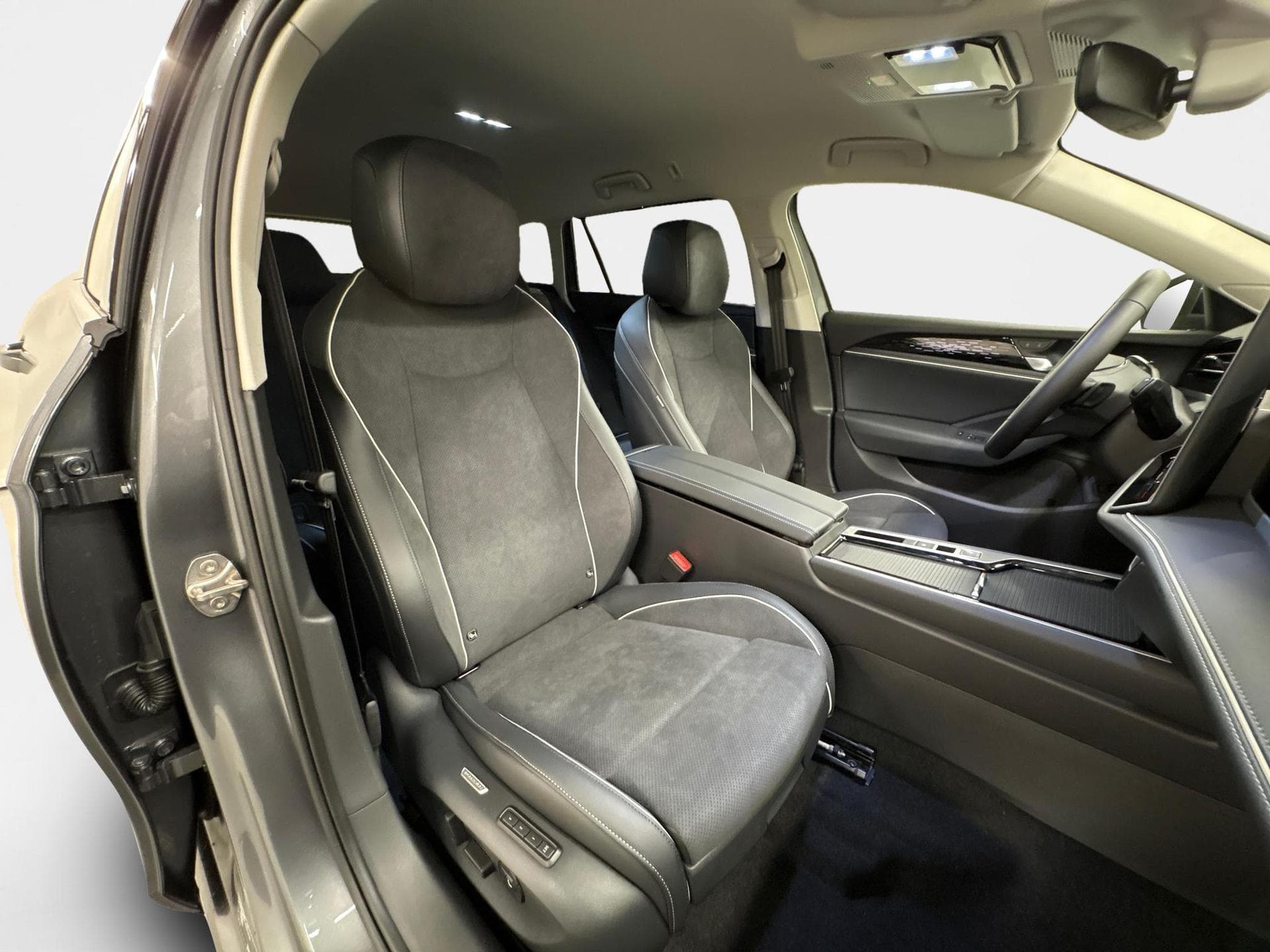 VW Passat Variant Elegance (2026) - Foto 19