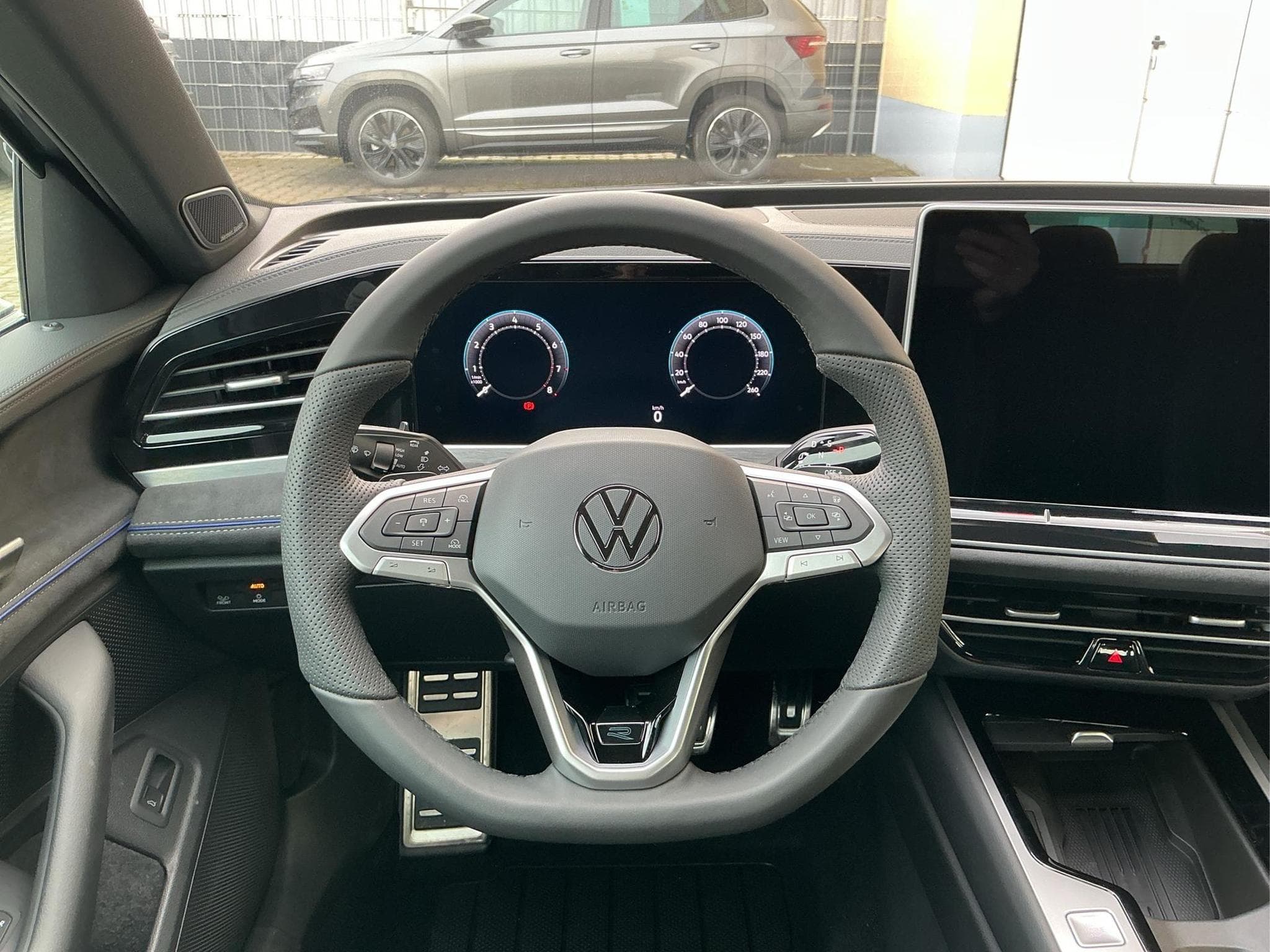 VW Passat Variant R-Line 4WD (2026) - Foto 22