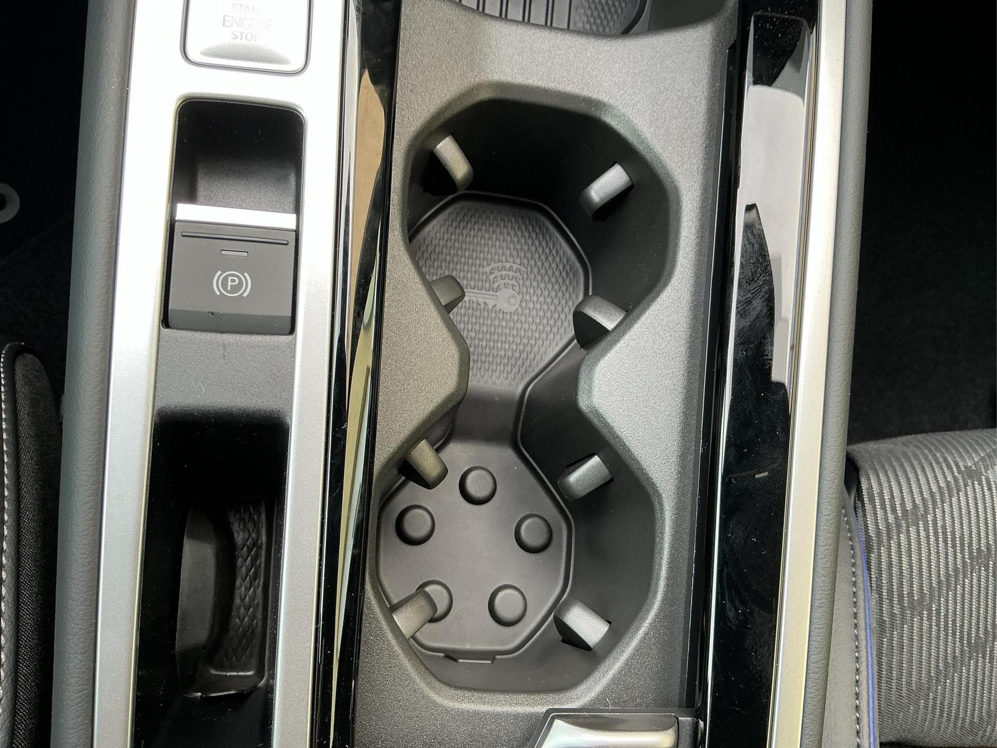 VW Passat Variant R-Line 4WD (2026) - Foto 25