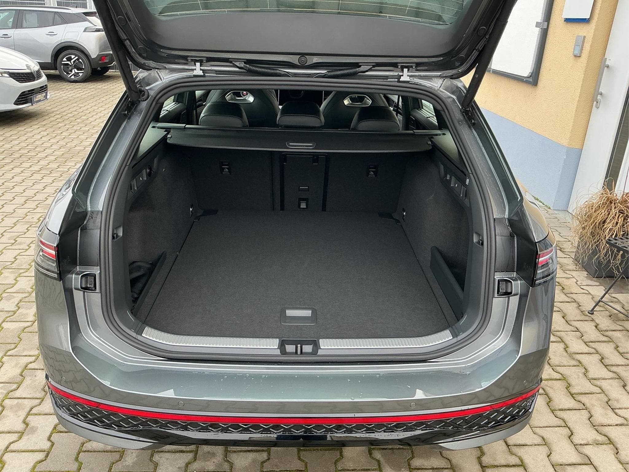 VW Passat Variant R-Line 4WD (2026) - Foto 6