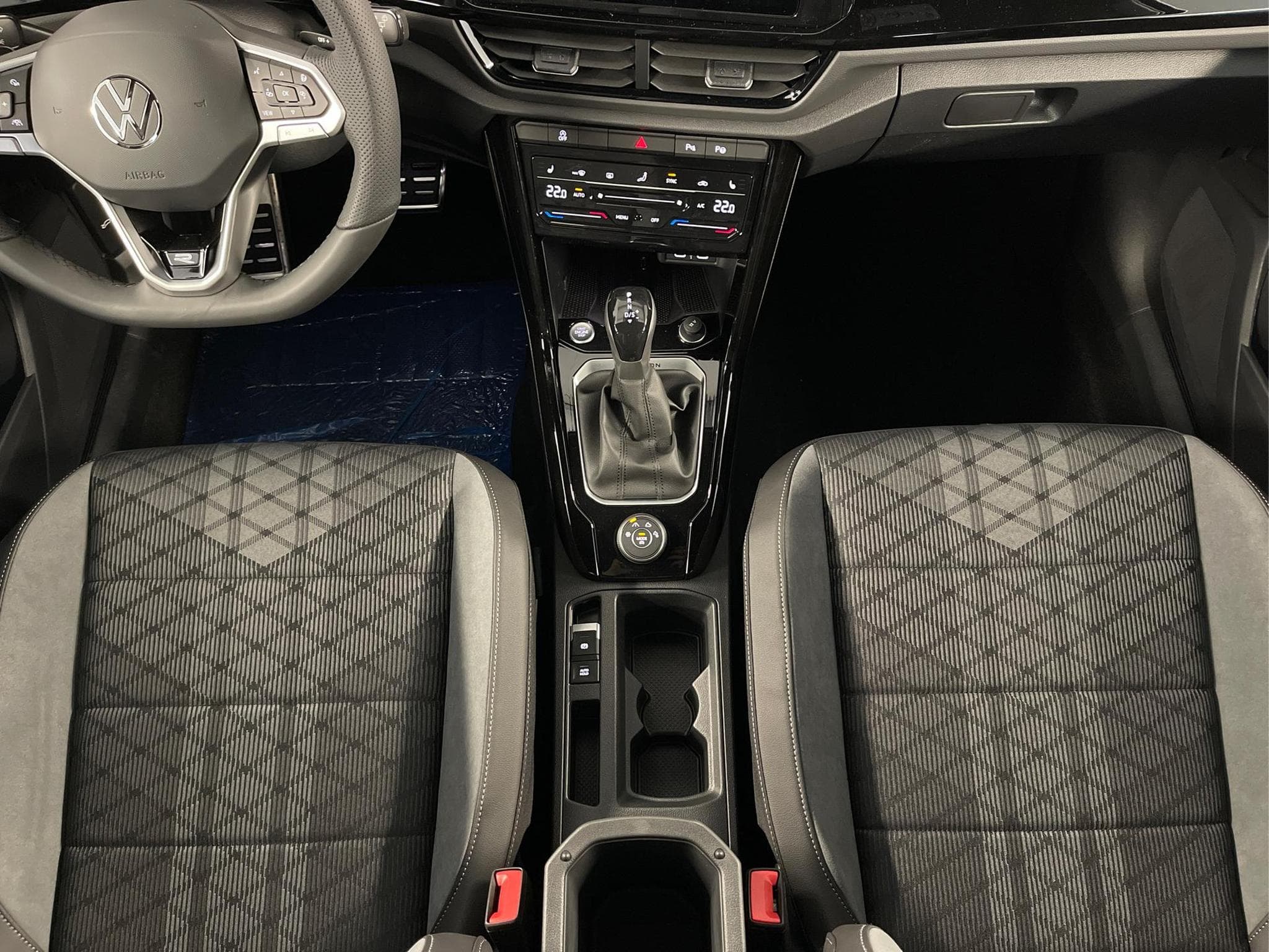 VW T-Roc R-Line (2025) - Foto 12