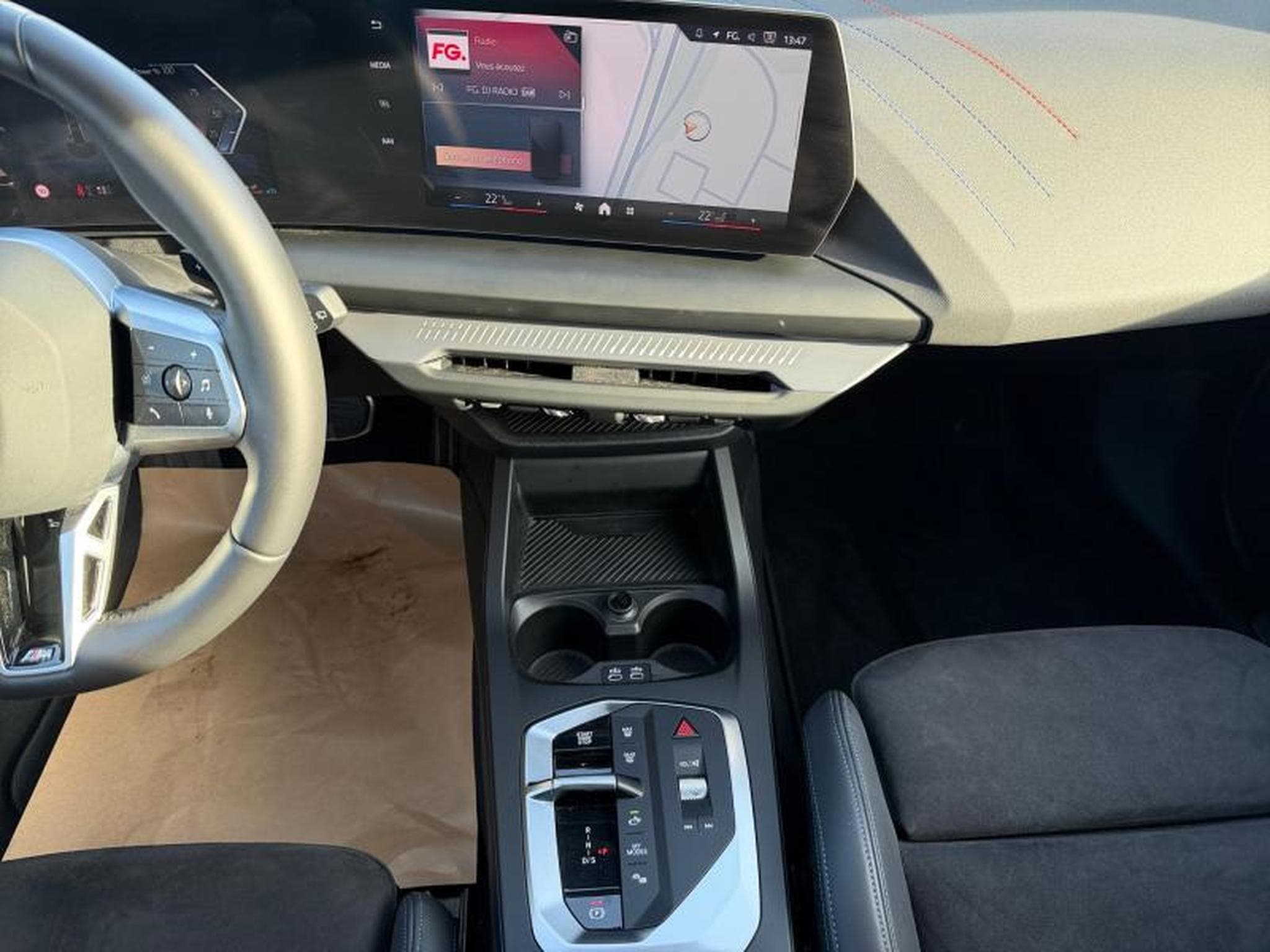 BMW 120 I Pack M / Panoramique / Essence (2025) - Photo 13