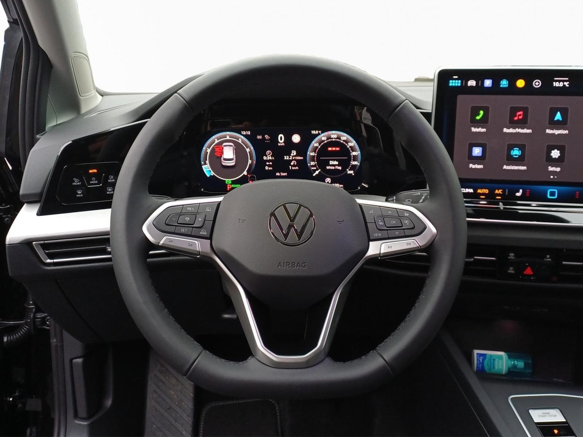 VW Golf Life (2025) - Photo 10