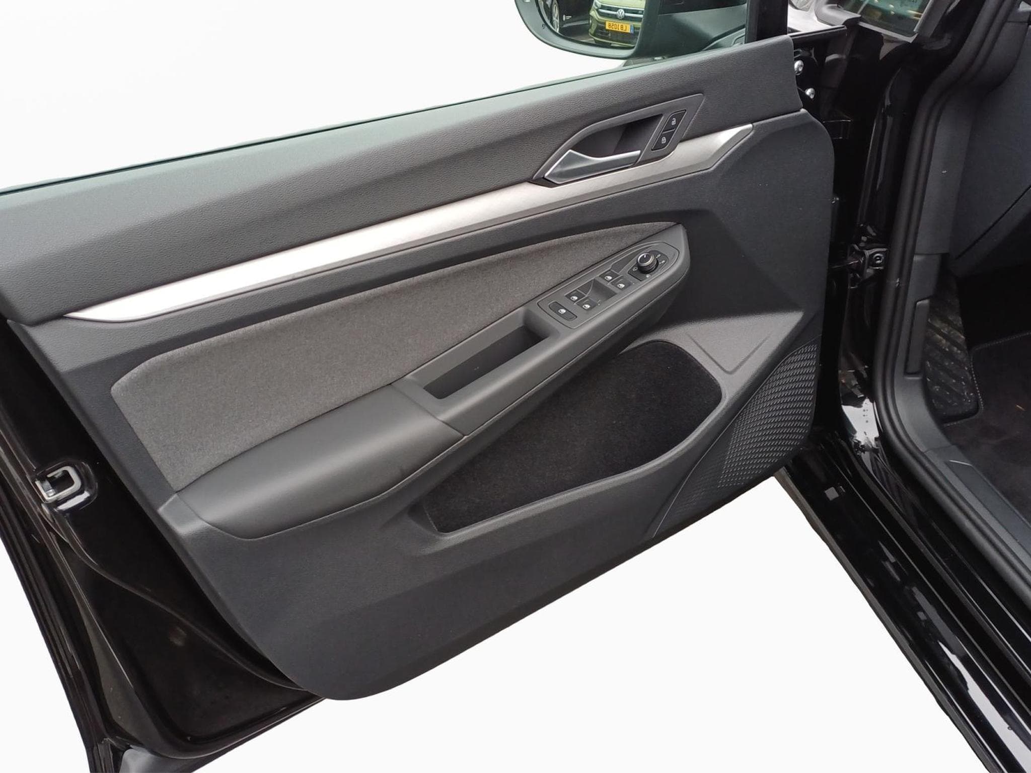 VW Golf Life (2025) - Photo 14