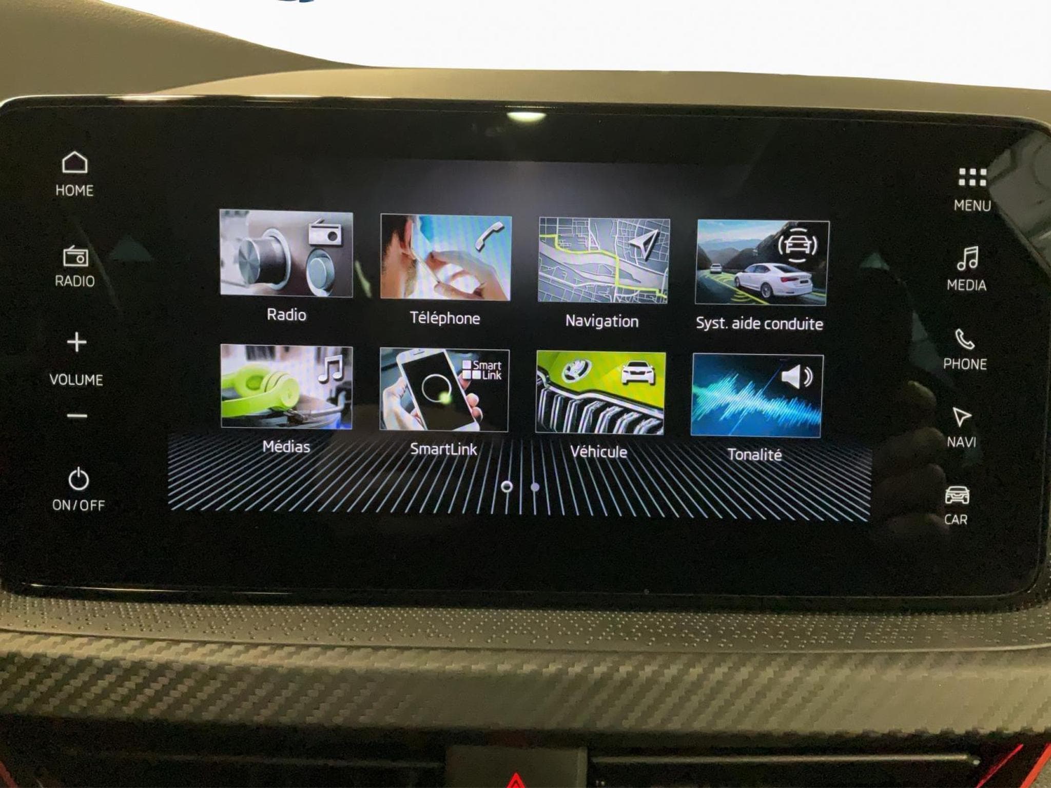 Skoda Scala Monte-Carlo+BVM+Pano+RearView+LED (2025) - Foto 16