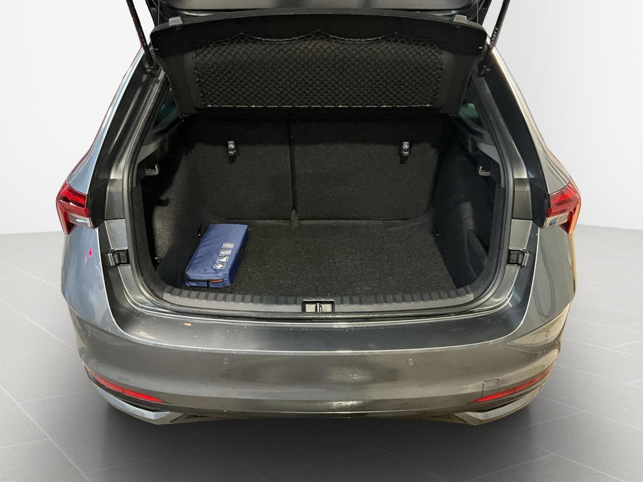 Skoda Scala Monte-Carlo+DSG+RearView+LED (2025) - Foto 17