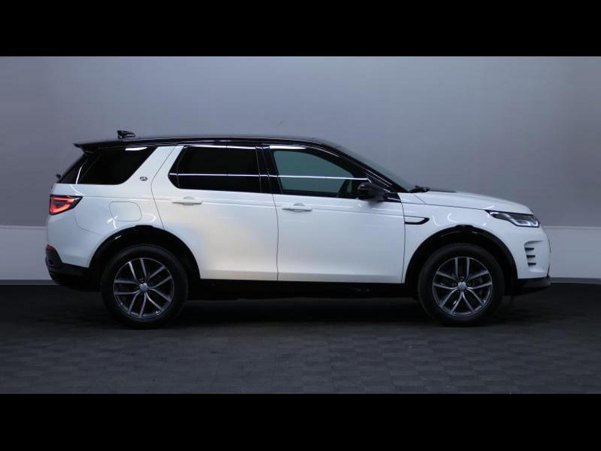 Land-Rover Discovery Sport D200 R-Dynamic SE (2024) - Foto 3