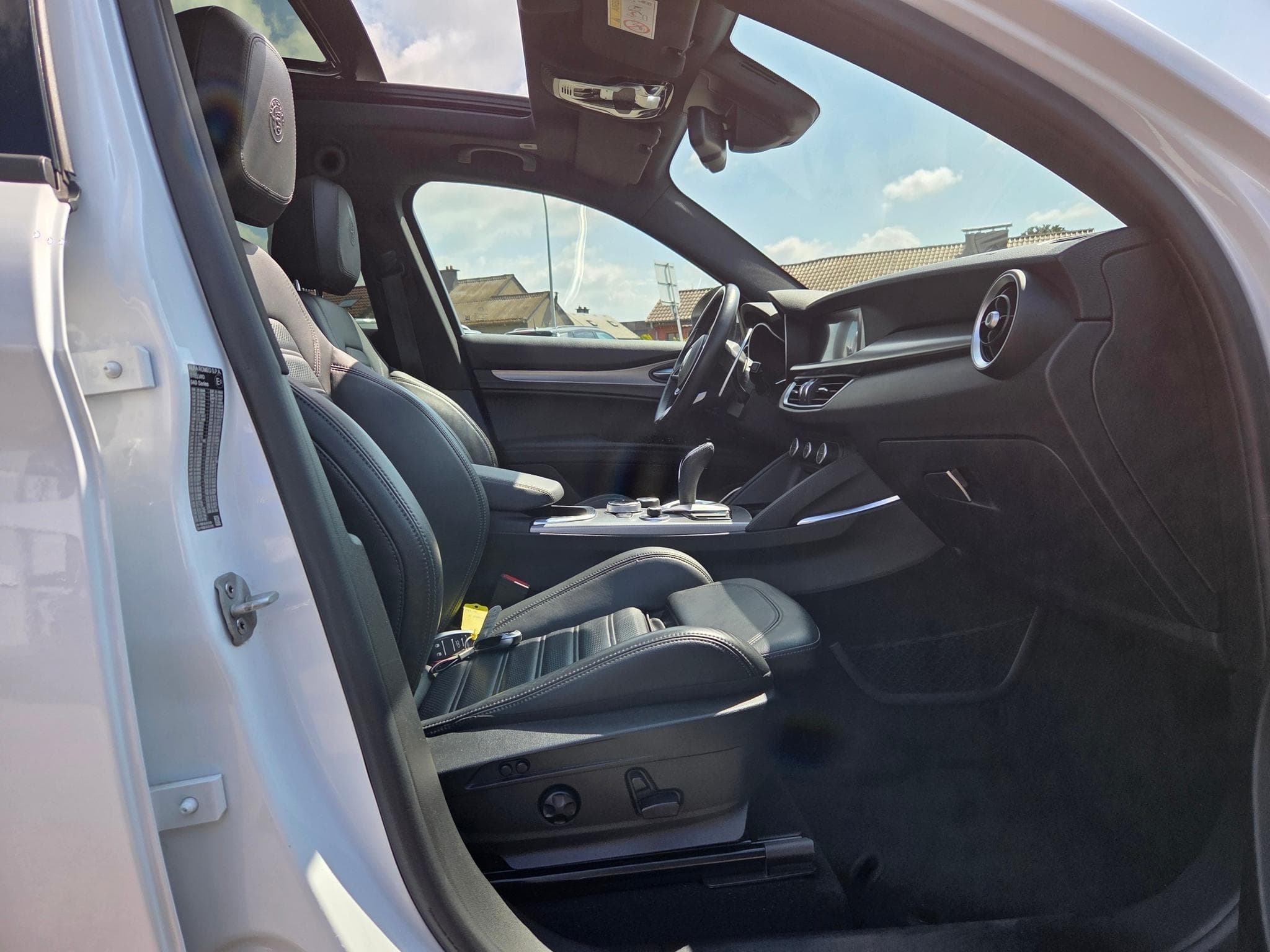 Alfa-Romeo Stelvio SPRINT 2.2 DIESEL 160 CV (2021) - Photo 5